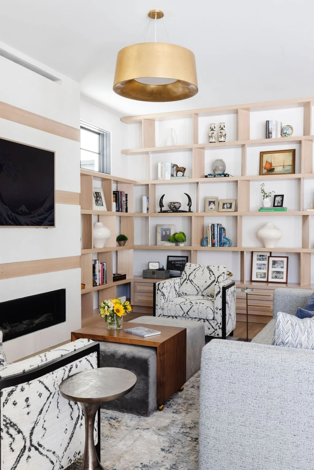 Exquisitely Chic 16 - Sitting Area.jpg