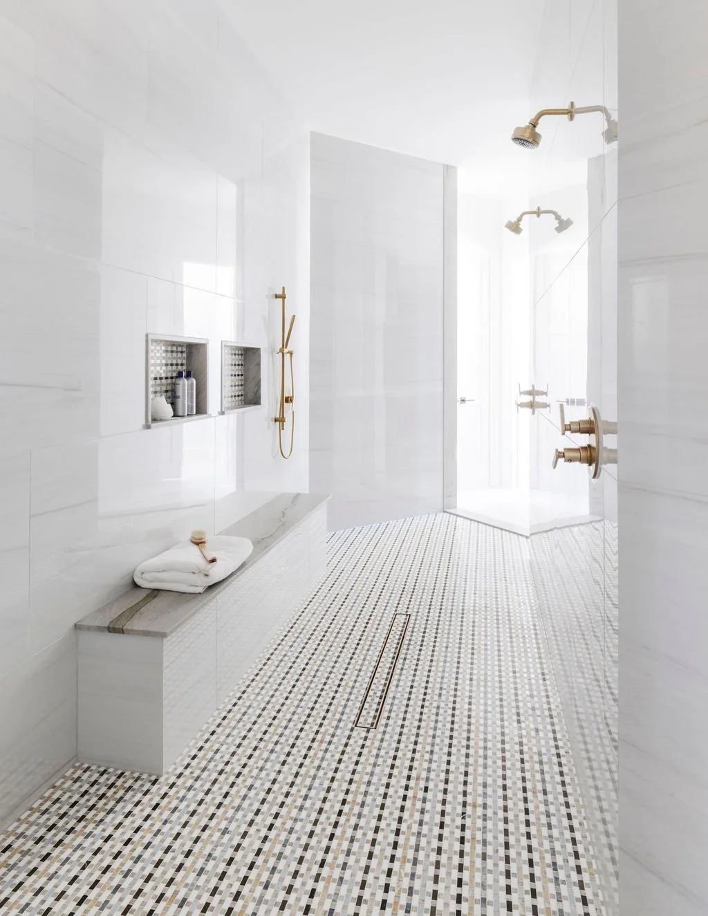 Exquisitely Chic 35 - Primary Bathroom.jpg