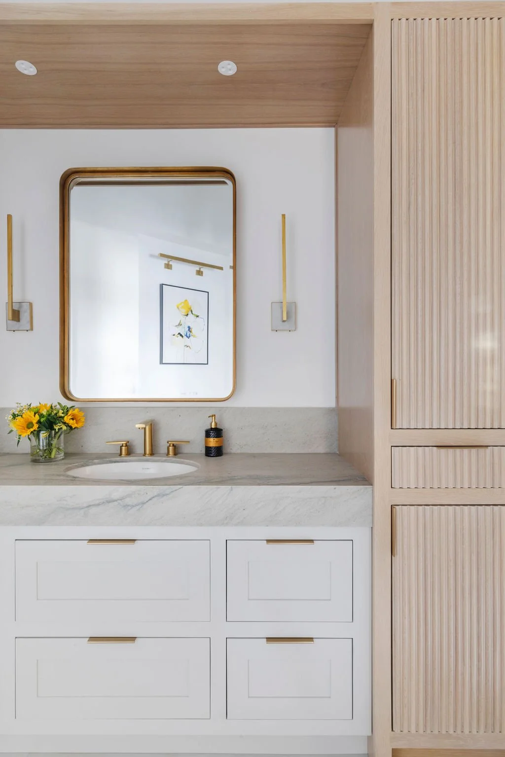 Exquisitely Chic 34 - Primary Bathroom.jpg