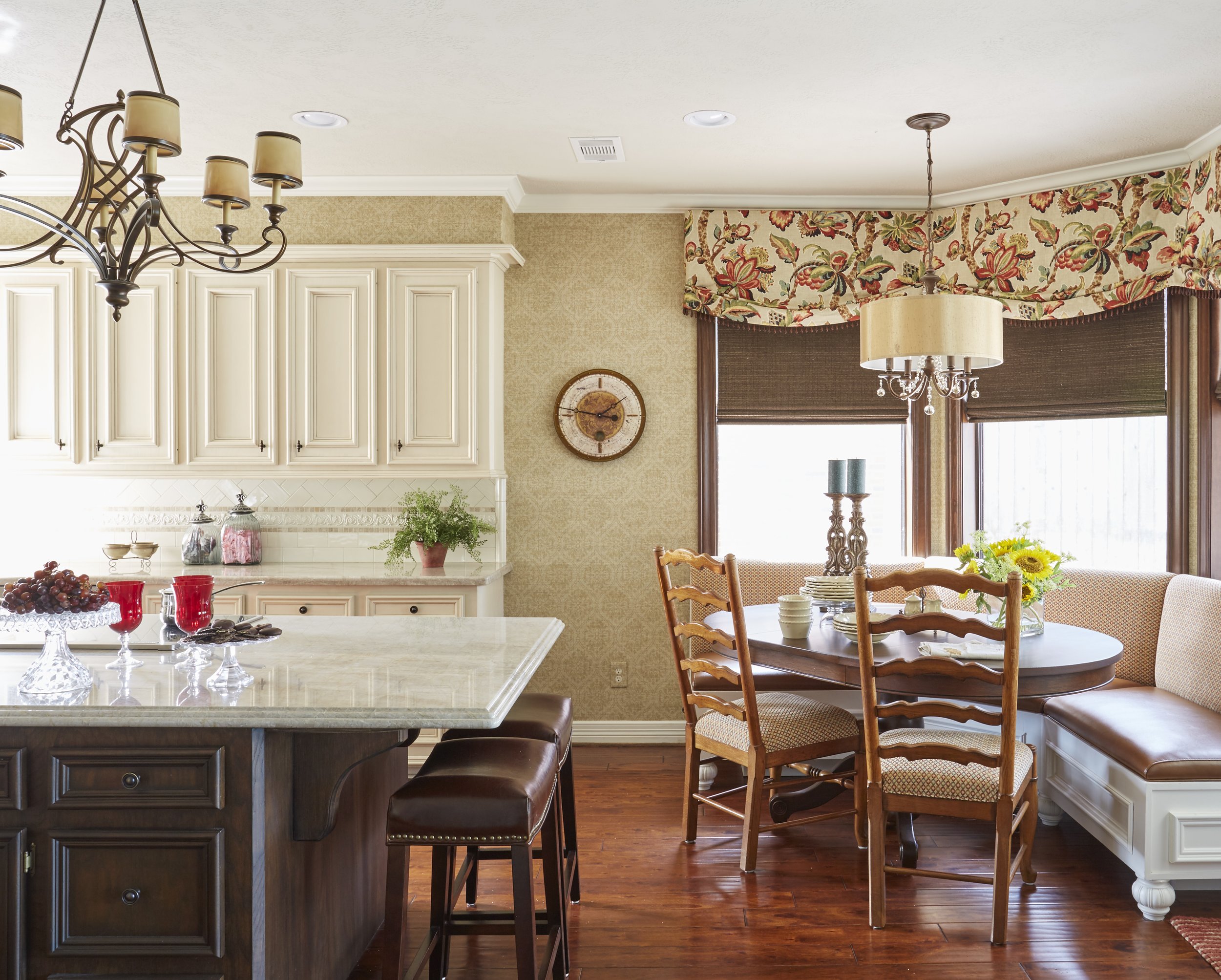 Traditional Simplicity - Kitchen and Breakfast.jpg