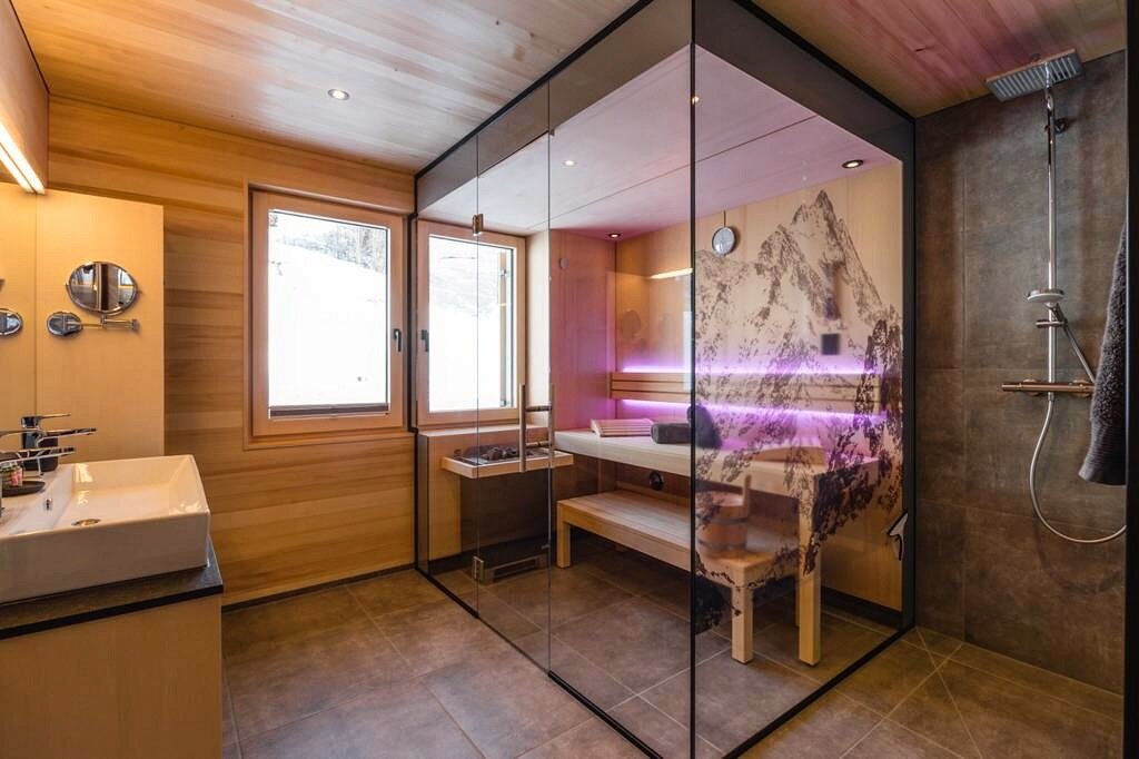 Schlechtes Wetter? Nicht bei uns! Genie&szlig;t Eure private Sauna oder Whrilpool 🧖🤩

#berginselmoments #chaletberginsel #view #panorama #breathtaking #alps #oberallgäu #lifestyle #chalets #chaletlife #oberallgäu #hörnerdörfer #alpen #baldersch
