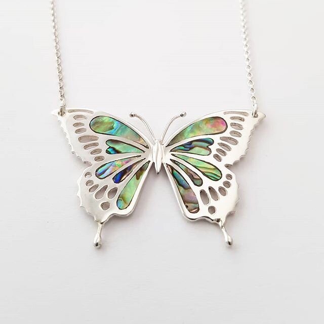 🦋 How gorgeous is this butterfly!?!? I think I might struggle to let this one go!! She is the first in our new collection of hand pierced and shell inlaid beauties!! Watch this space!! 🦋
.
.
.
#handmadesilverjewelry #butterflypendant #butterflies #