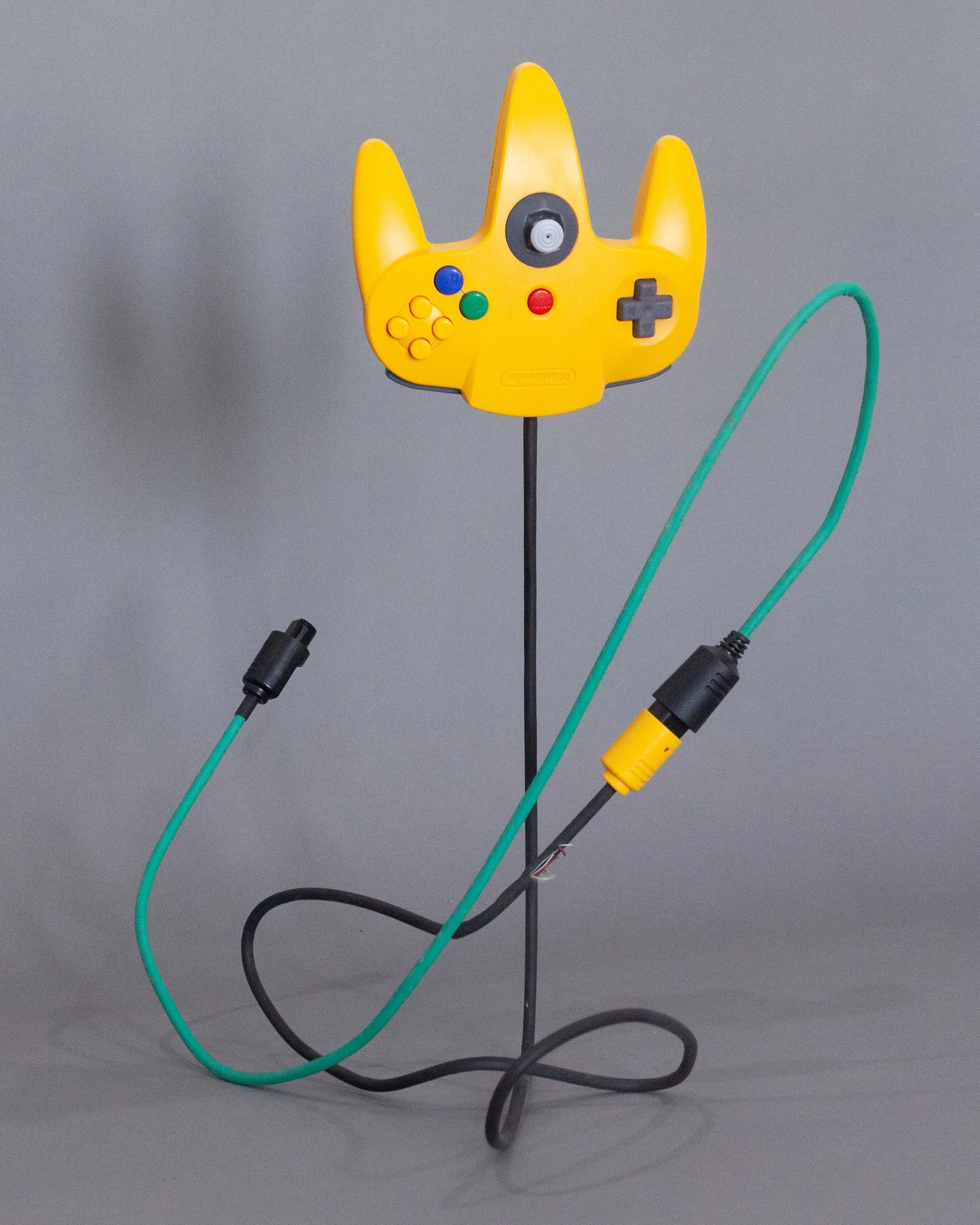 Mauro C. Martinez_Tulip,2023_Nintendo console and cables_45.72cmx22.86cmx30.48cm.jpg