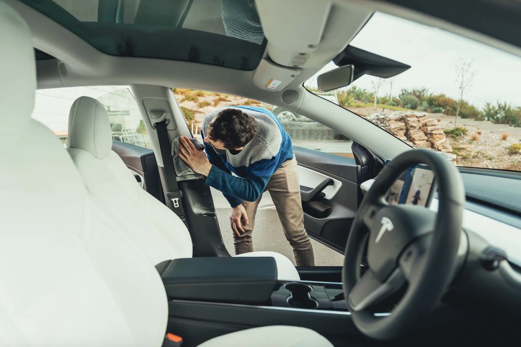 Shampooing Your Cars Interior