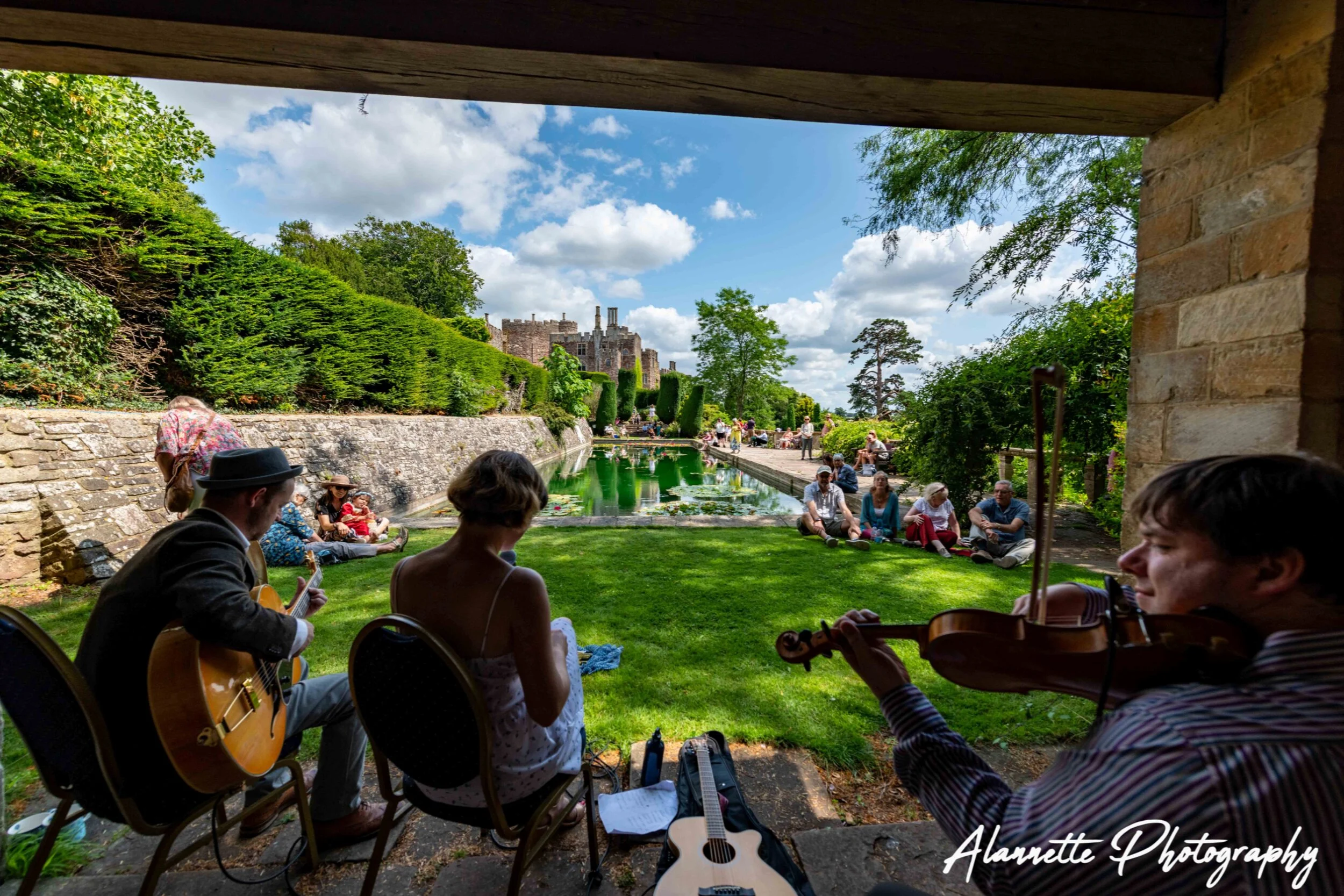 Live Jazz And Picnic On The Lawns Berkeley Castle Live Jazz And Picnic On The Lawns Berkeley Castle