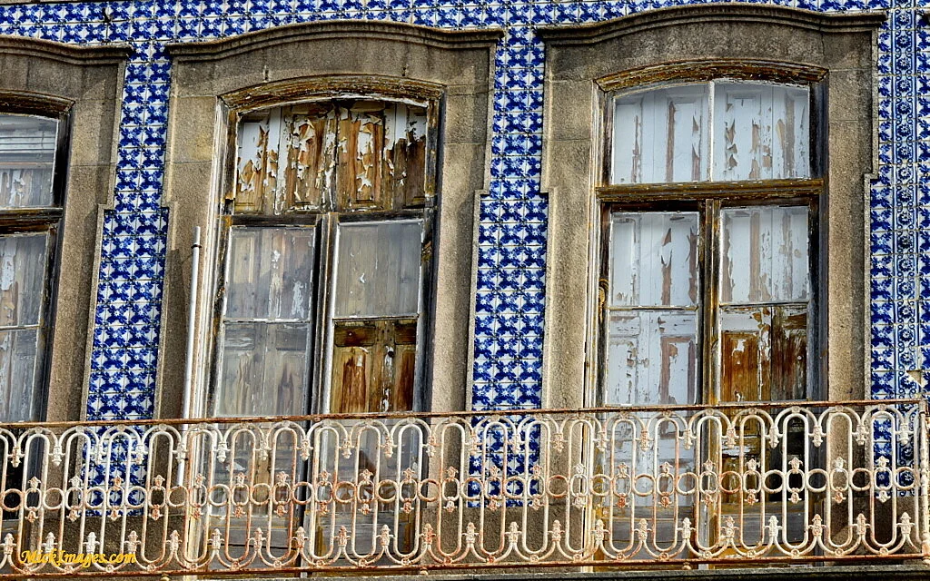 StJohns-Cambridge-Medieval-Window-View- Backs-MickImages.com.JPG