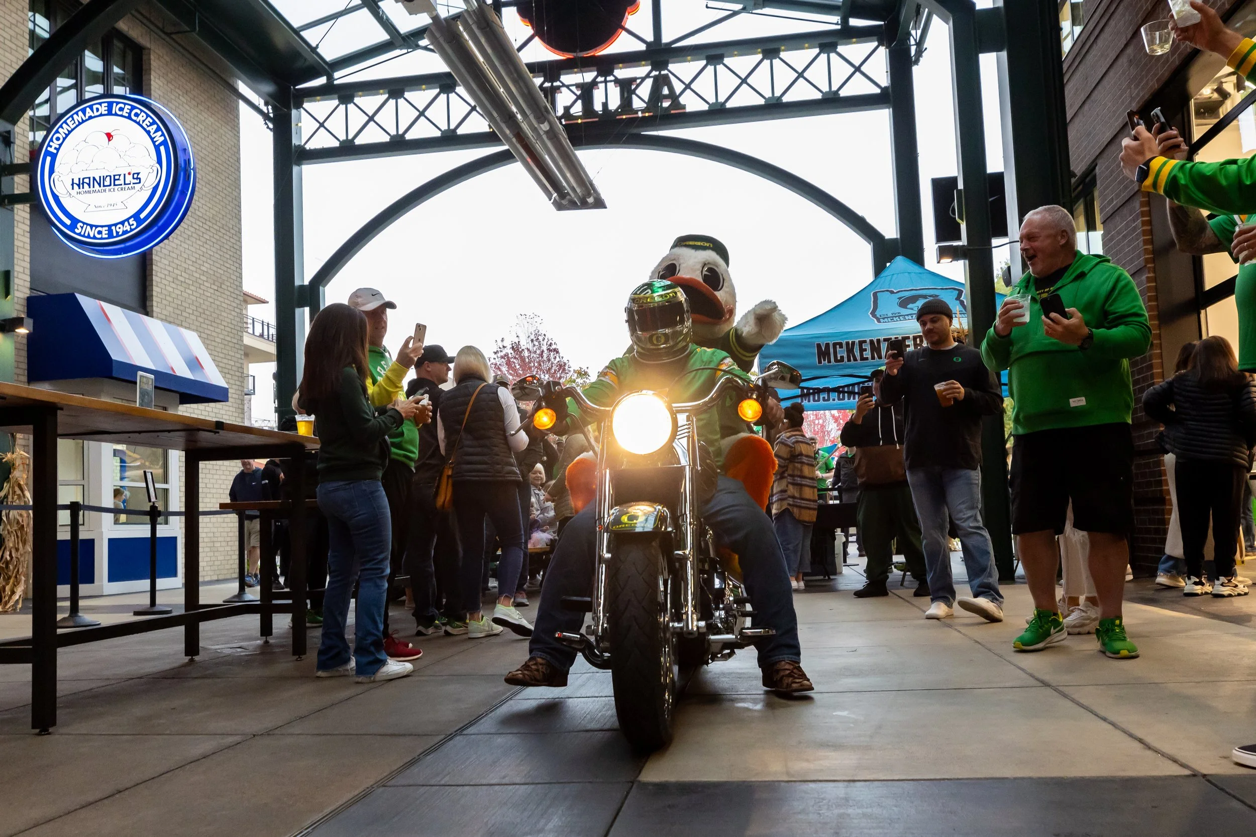 2023-10-20 Rally in the Alley-148.jpg