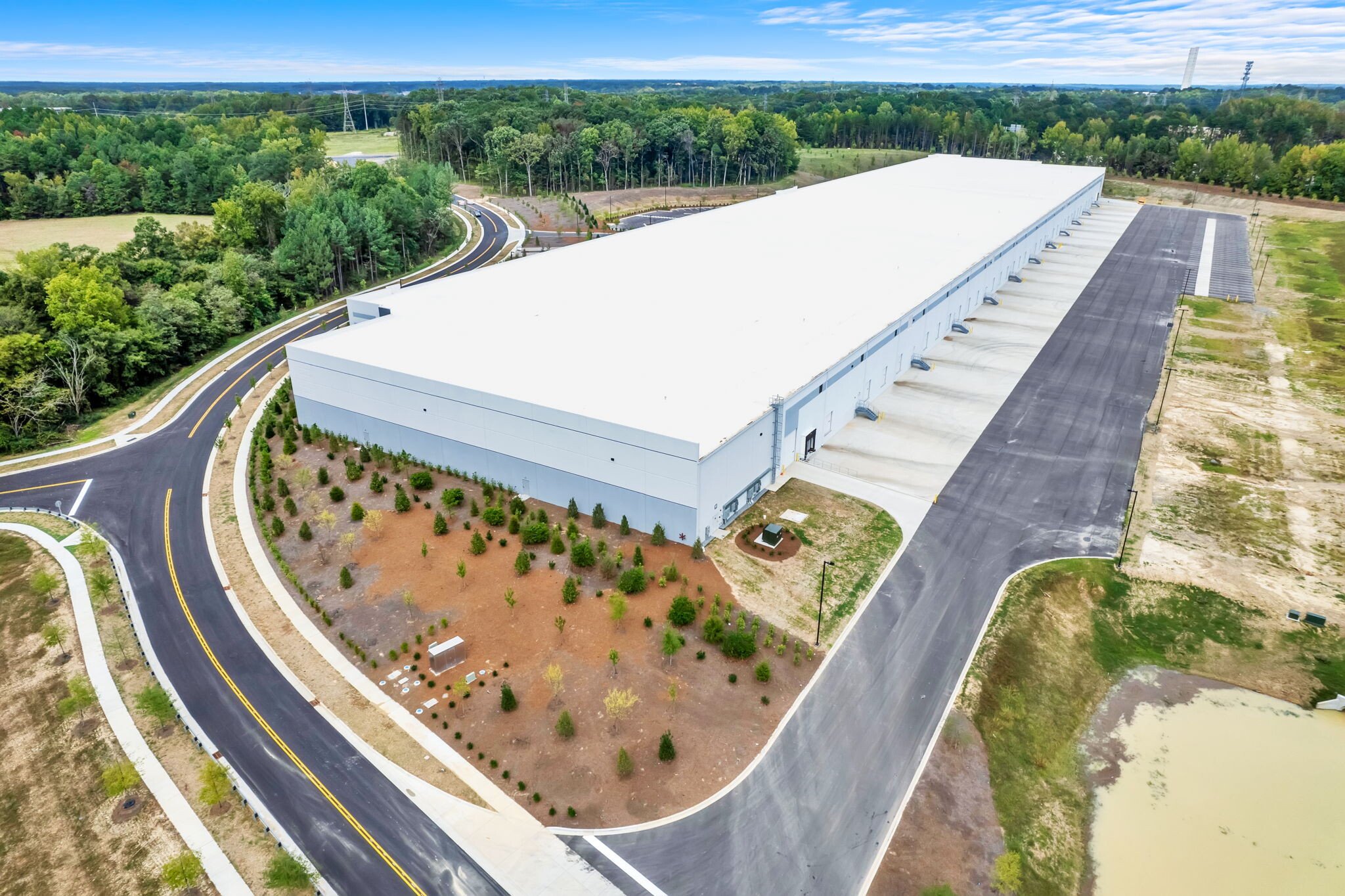 11524-Beltway-Industrial-Dr-Huntersville-NC-Building-Photo-4-LargeHighDefinition.jpg