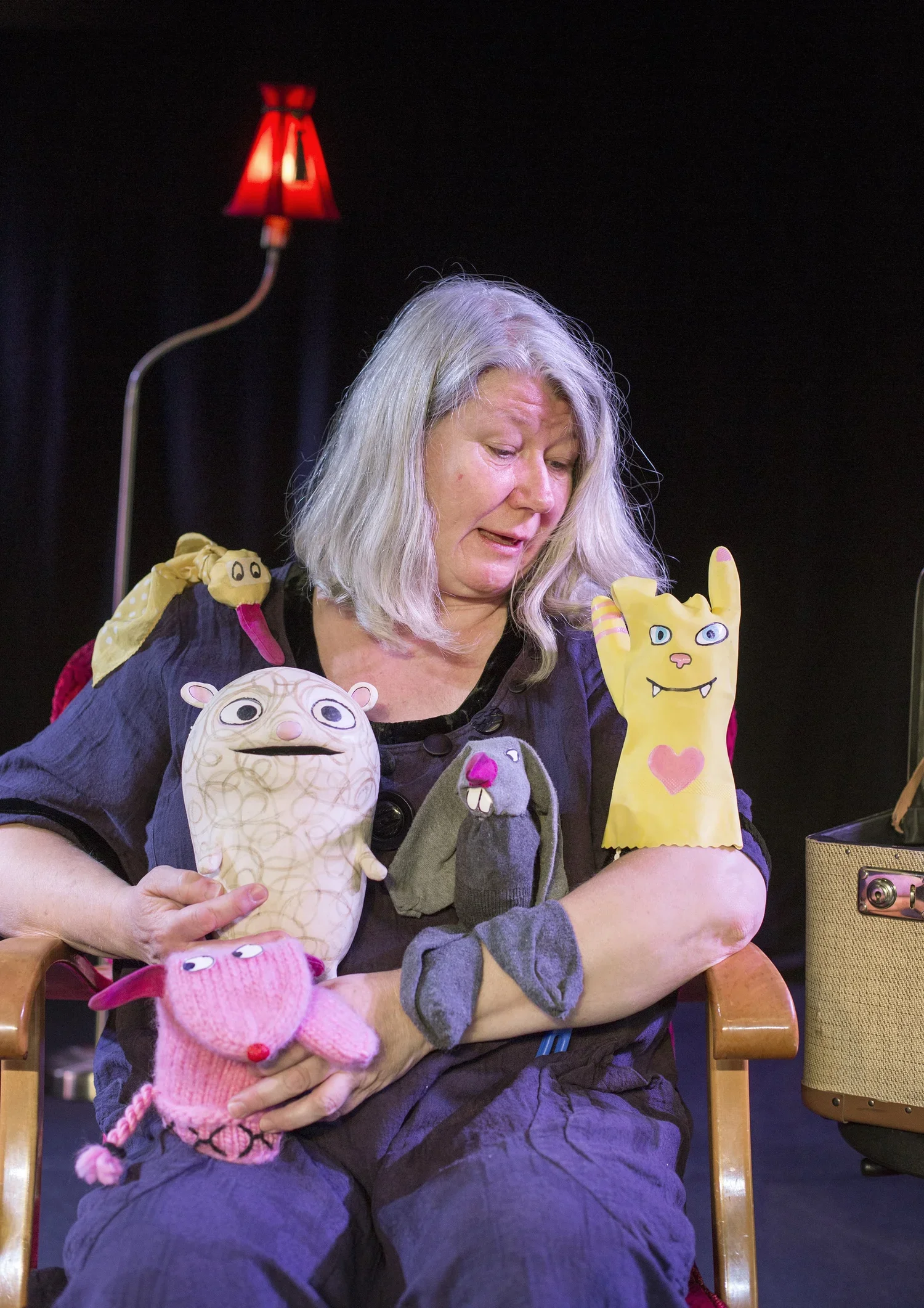 Ögonblicksteatern fyller 50+: Stina Wirsén och Vem är var?