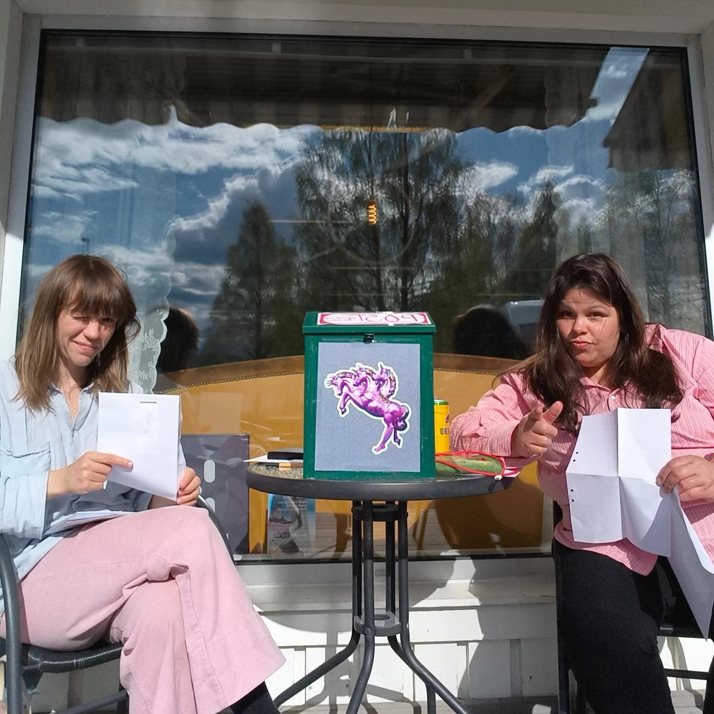 Under 2026 ing&aring;r &Ouml;gonblicksteatern i Riksteatern V&auml;sterbottens viktiga projekt &rdquo;N&auml;rvarande Scenkonst i skolan&rdquo; som syftar till att st&auml;rka scenkonstens plats i l&auml;net. F&ouml;r oss inneb&auml;r det bland annat