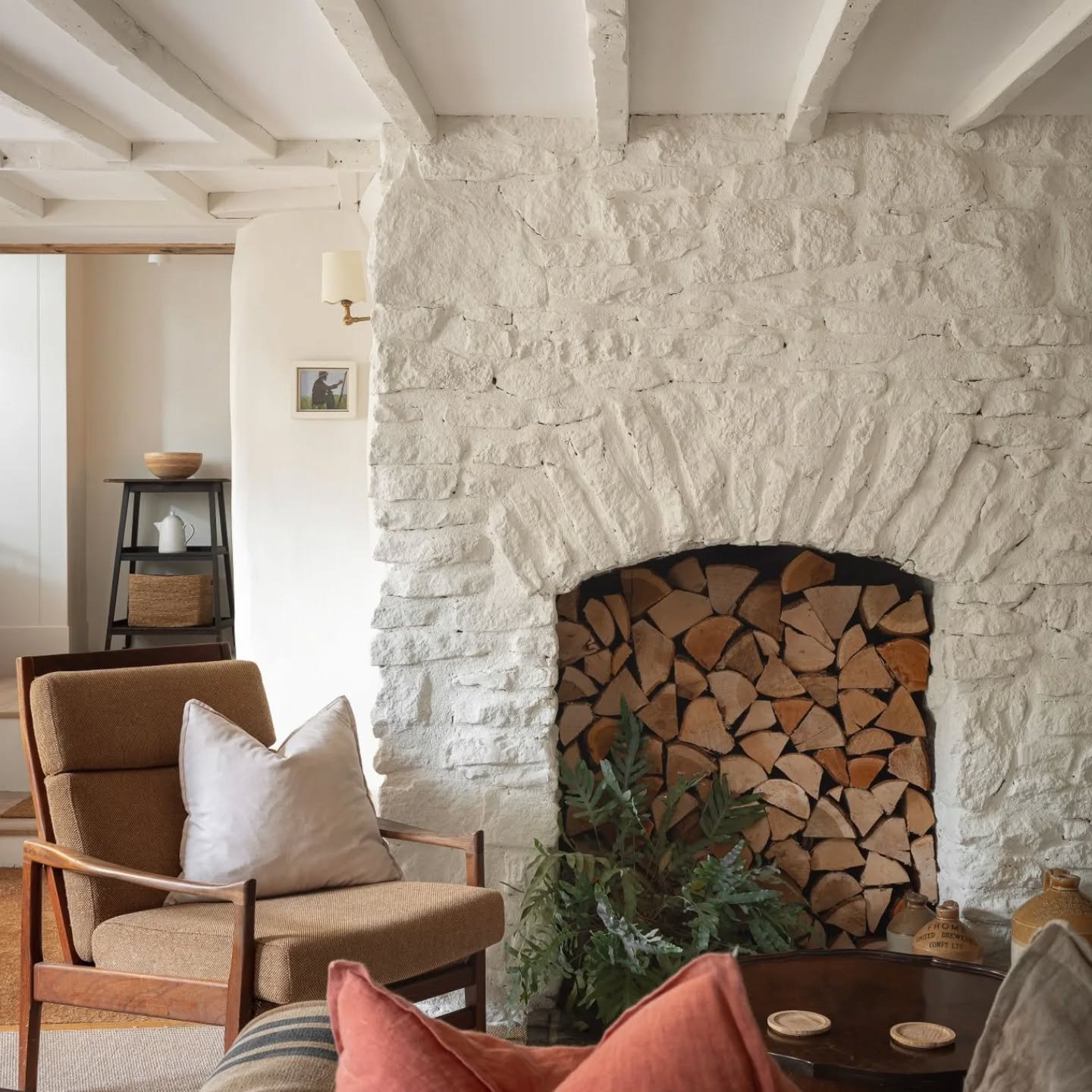 Great morning shooting a recently completed project with the wonderful @pete.helme . Great shots and eye for detail #cottagestyle #cosycottageinteriors #cottageinterior #listedbuildings #fireplace #interiordesign #architecture #autumn #photography #a