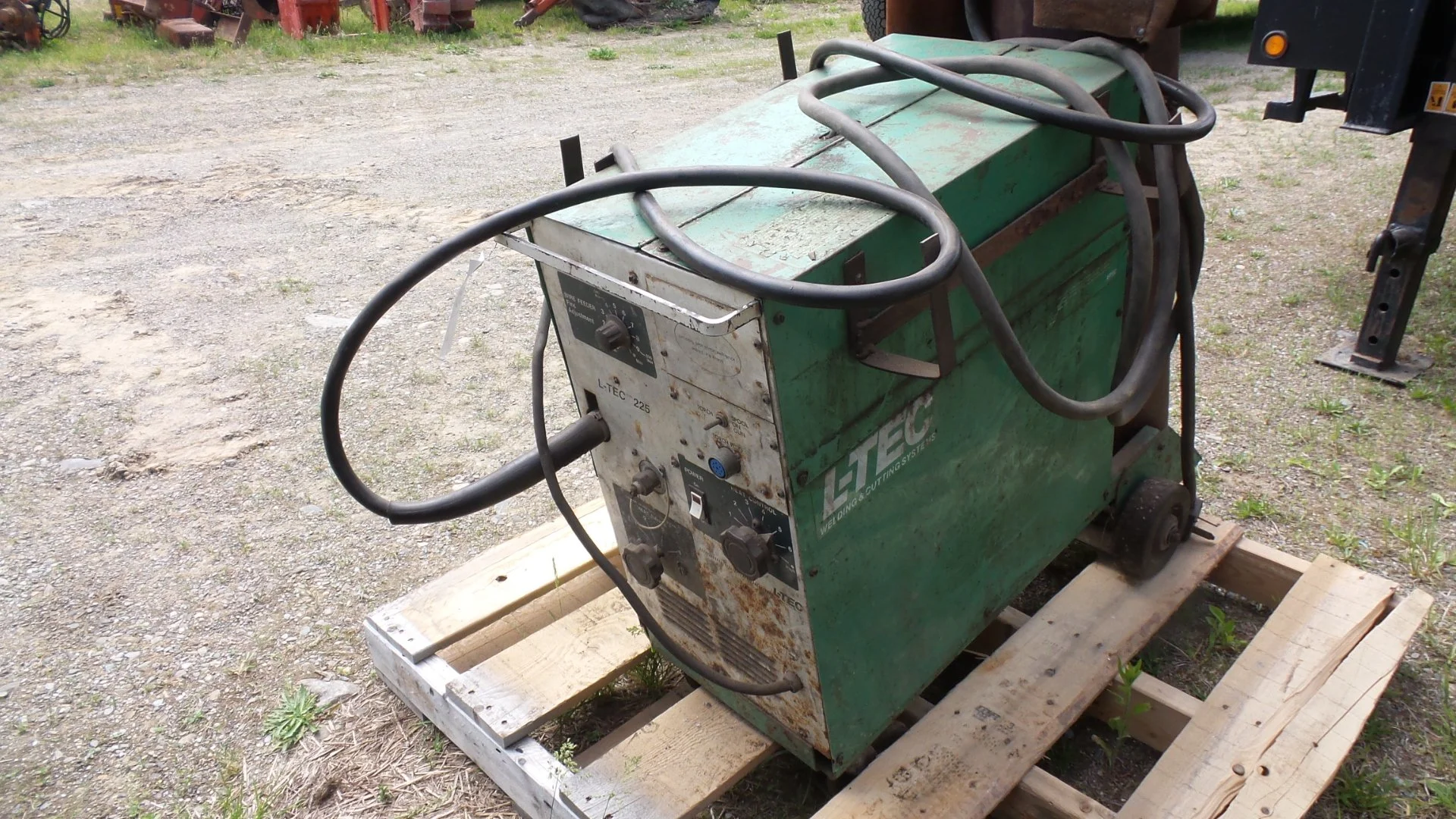 L-Tec 225 Wire Feed