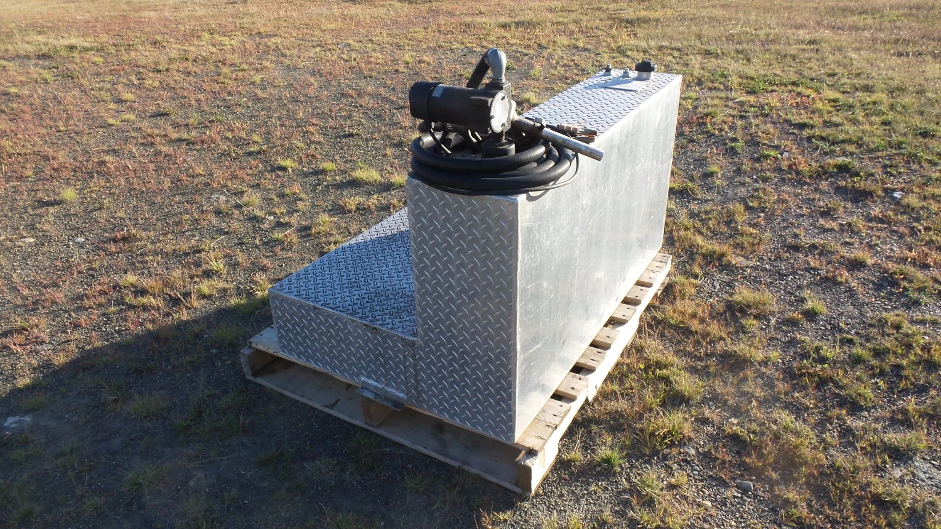 Fuel Tank W/12 Volt Pump