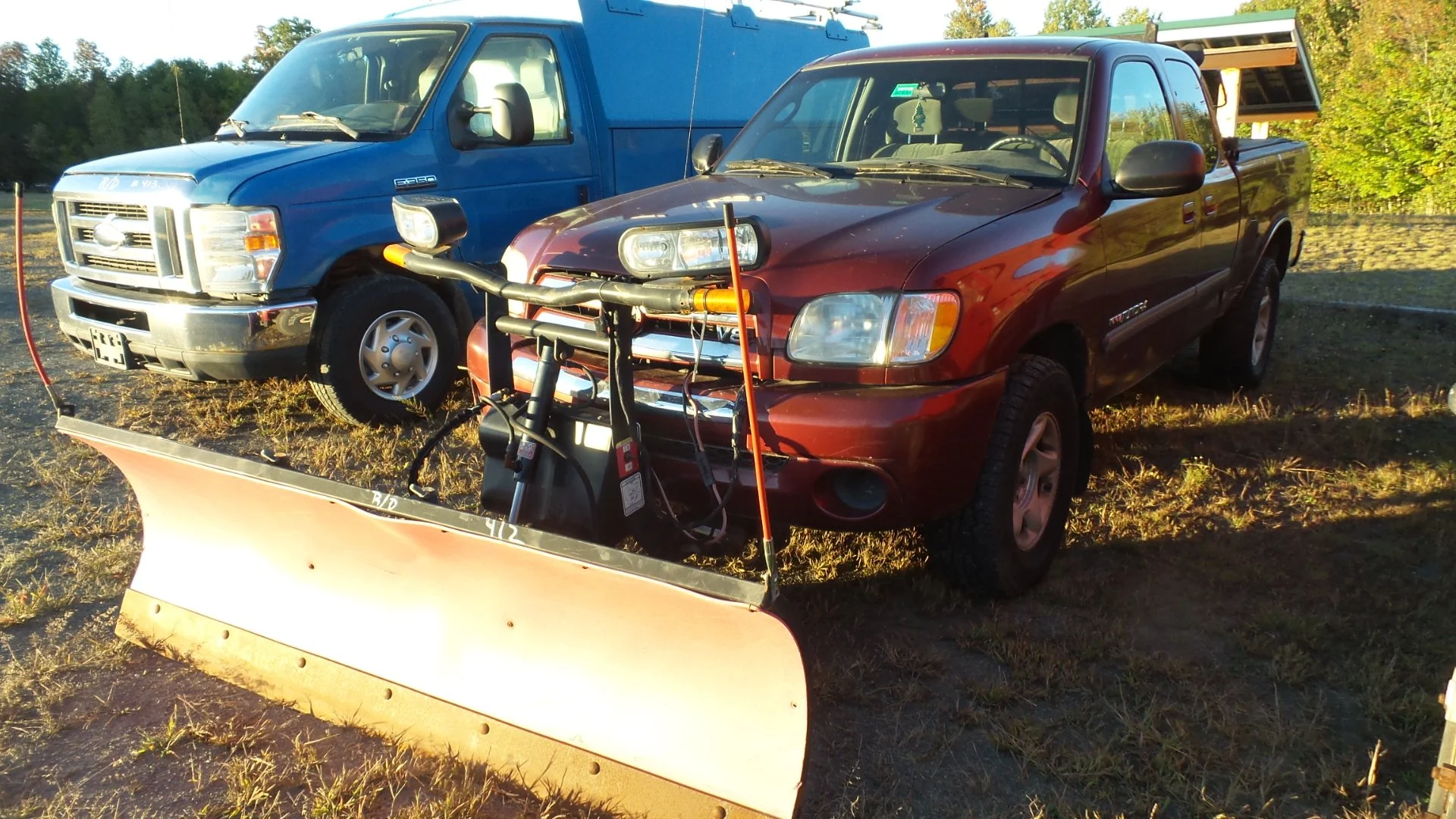 Tundra V8 W/Plow