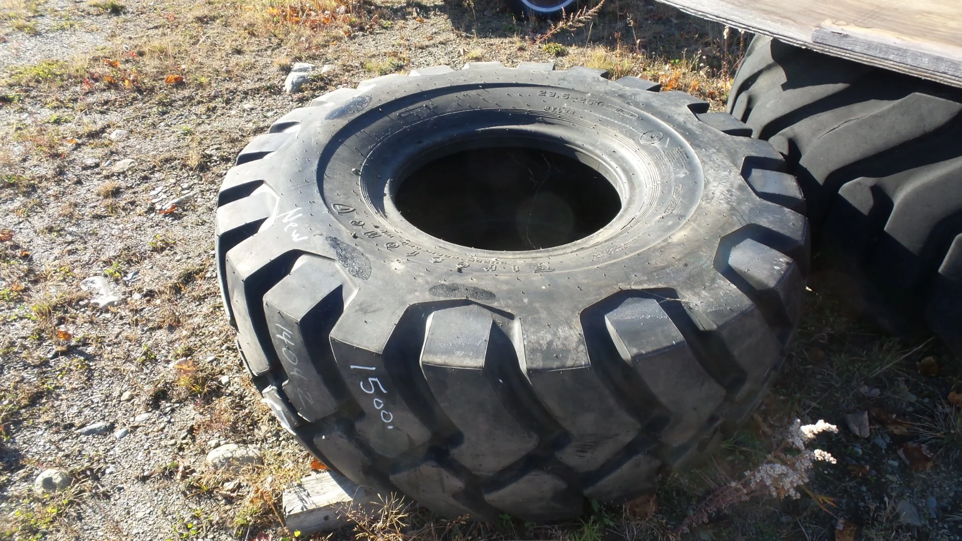 Unused Firestone 23.5 X 25 Loader Tire
