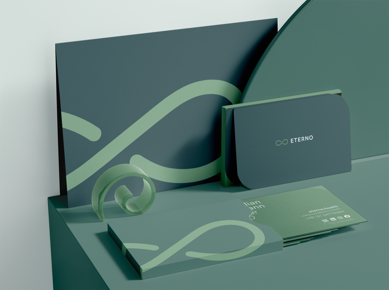 Eterno Visual Internal Comms