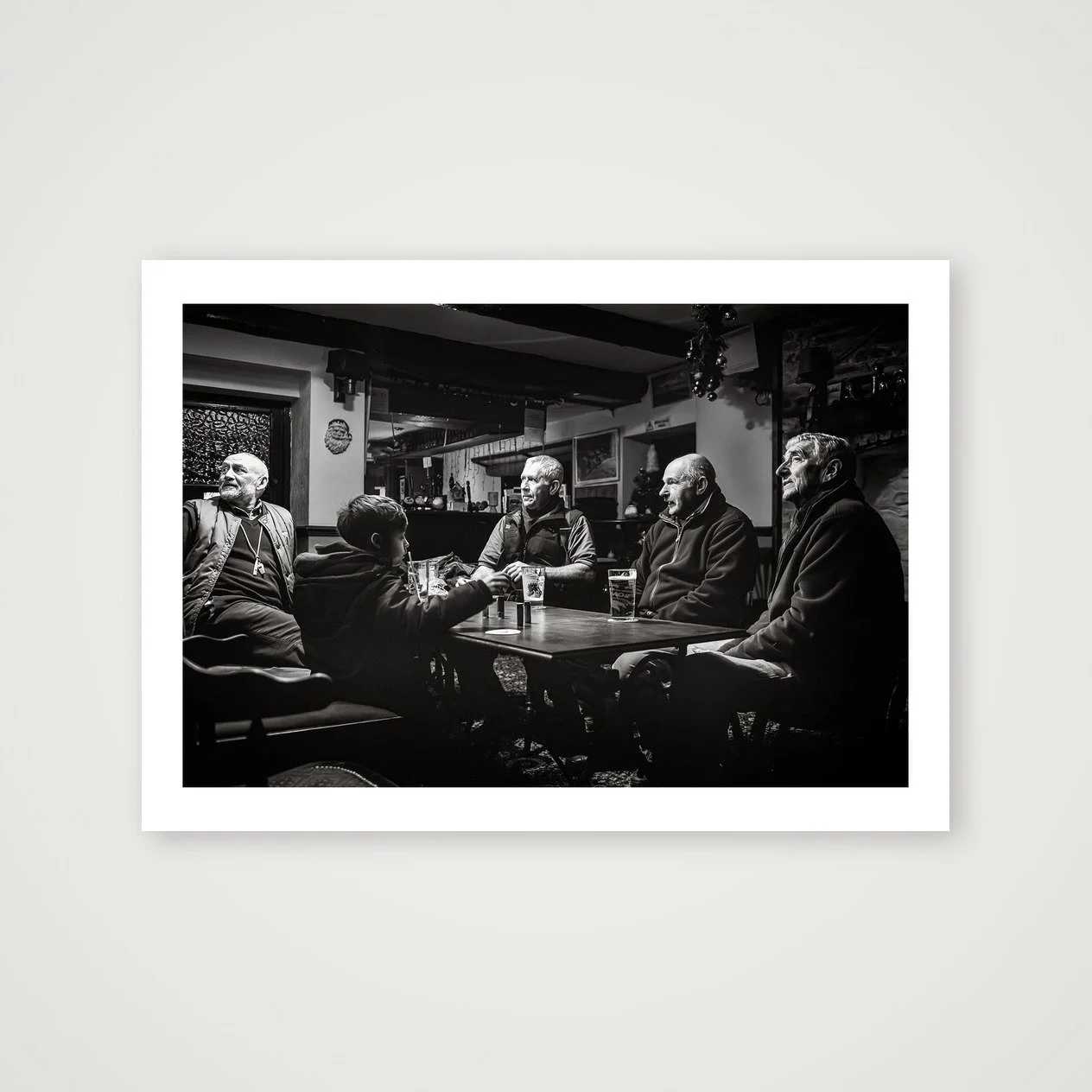 shot_table_ef48b9df_411e61f5.jpg
