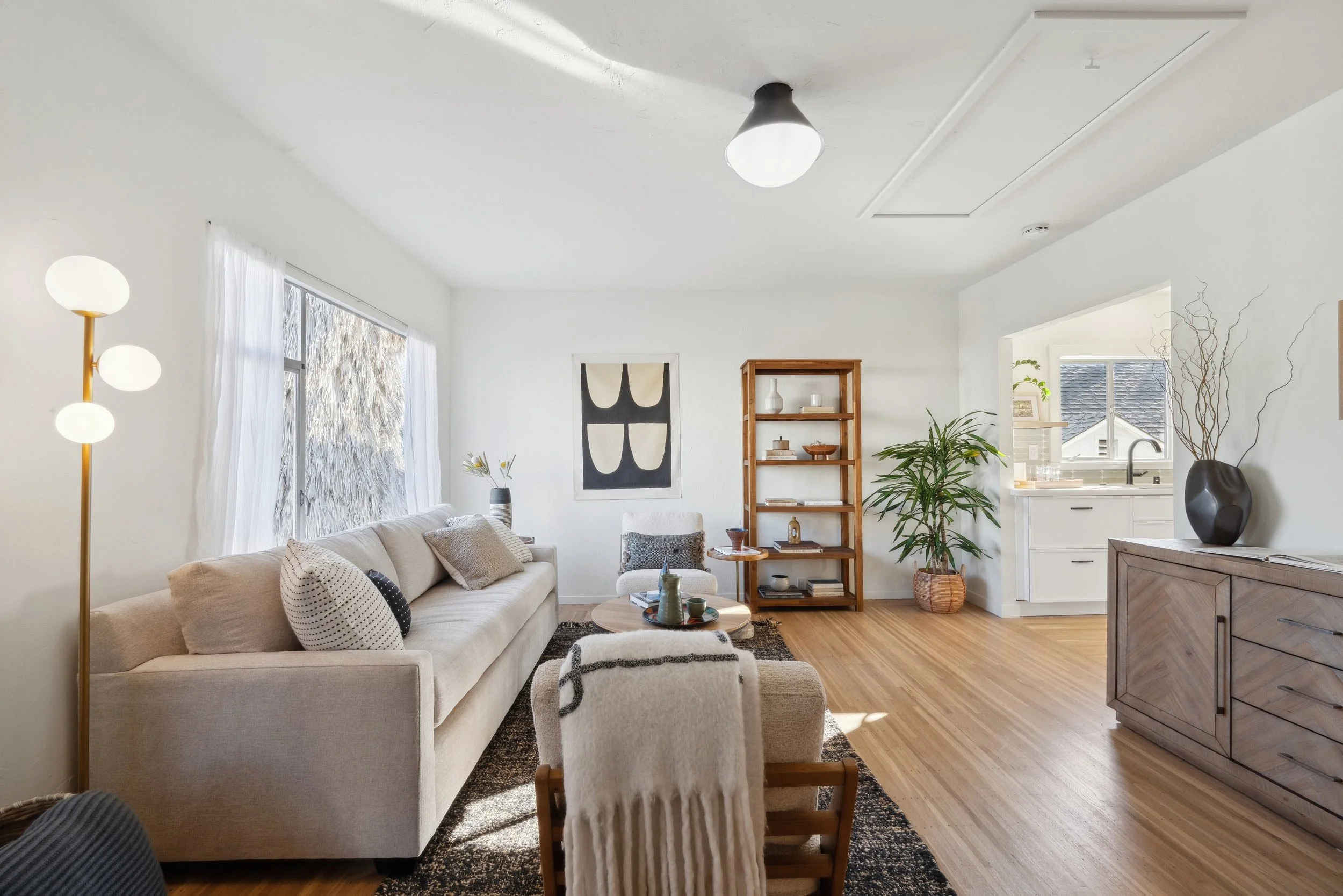914-taylor-street-living-room.jpg