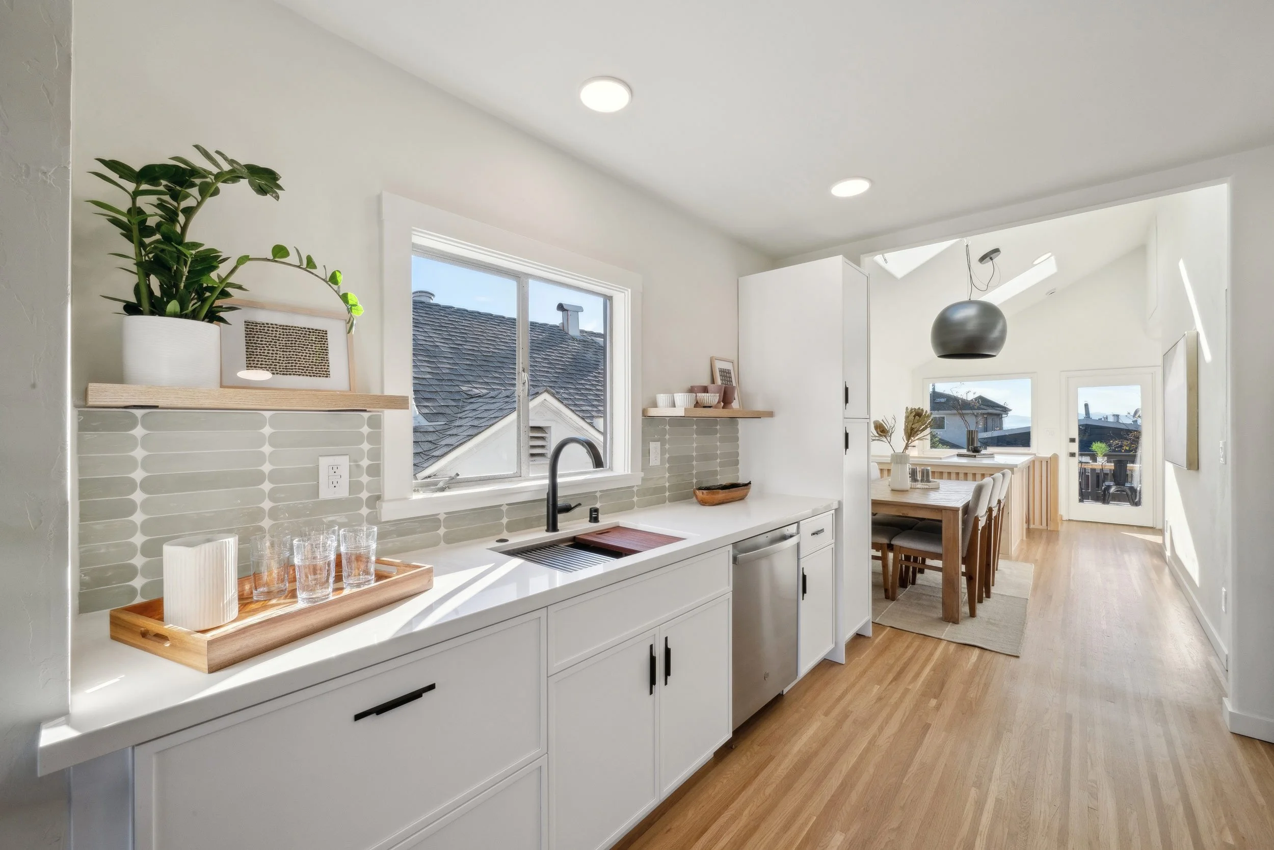 914-taylor-street-kitchen.jpg