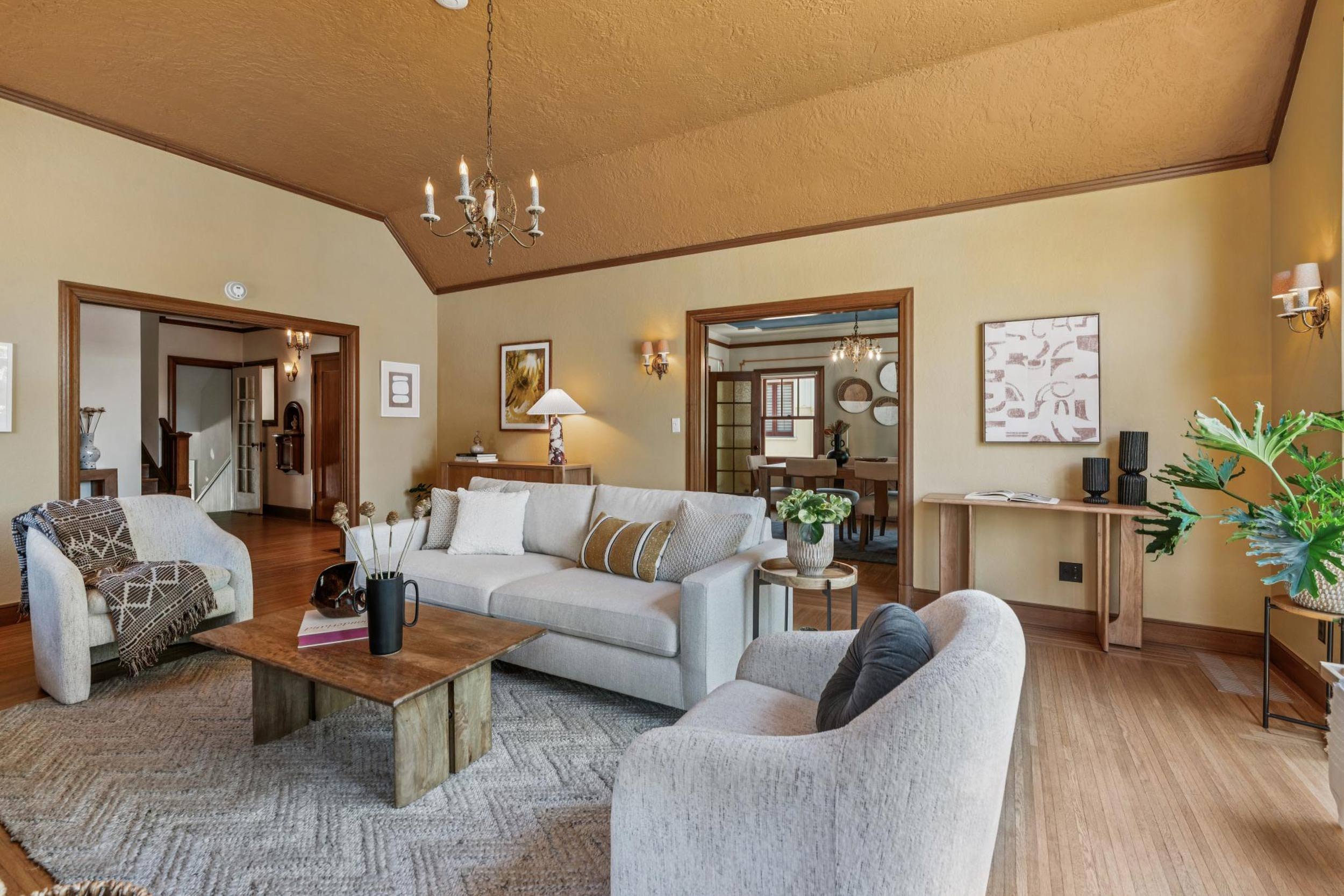2823-central-avenue-living-room.jpg