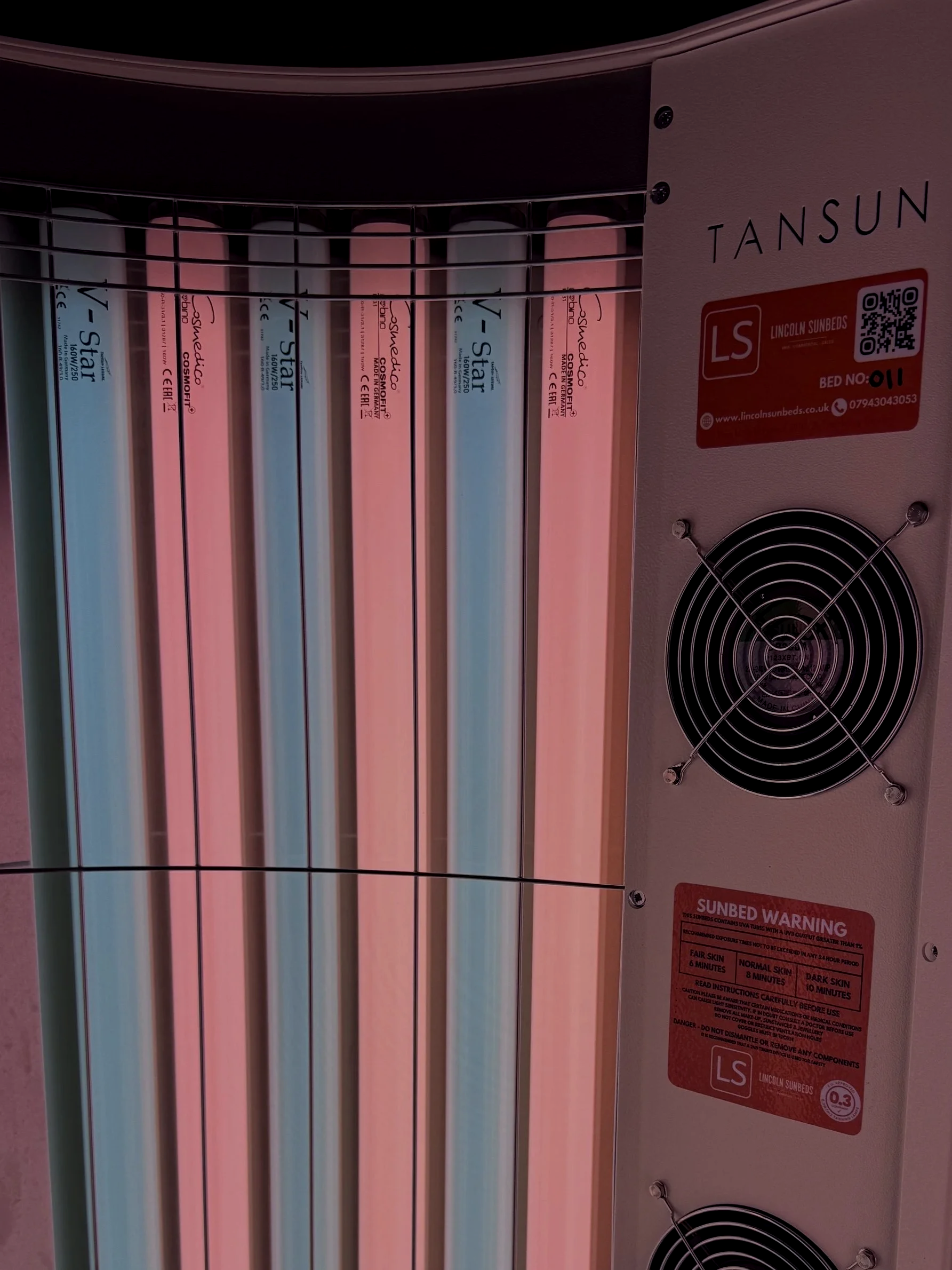 Sapphire 24 tube stand up sunbed available for home hire from Lincoln Sunbeds