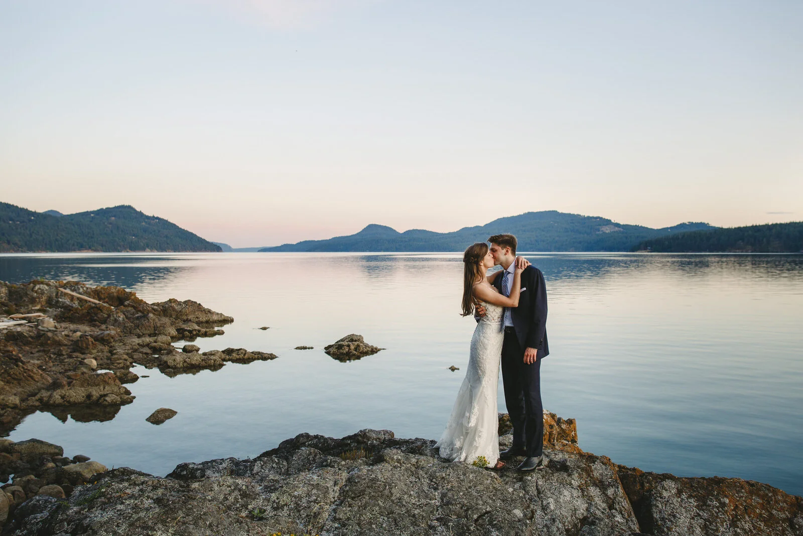 Sunset-PNW-wedding-Orcas-Island-Wedding-beach-ferry-satya-curcio-photography-san-juan-islands.jpg