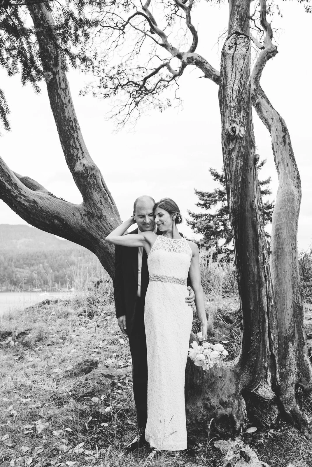 Rosario_Resort_Orcas-Island-Wedding-Jewish_wedding-beach-satya-curcio-photography_veil20-san-juan-islands.jpg