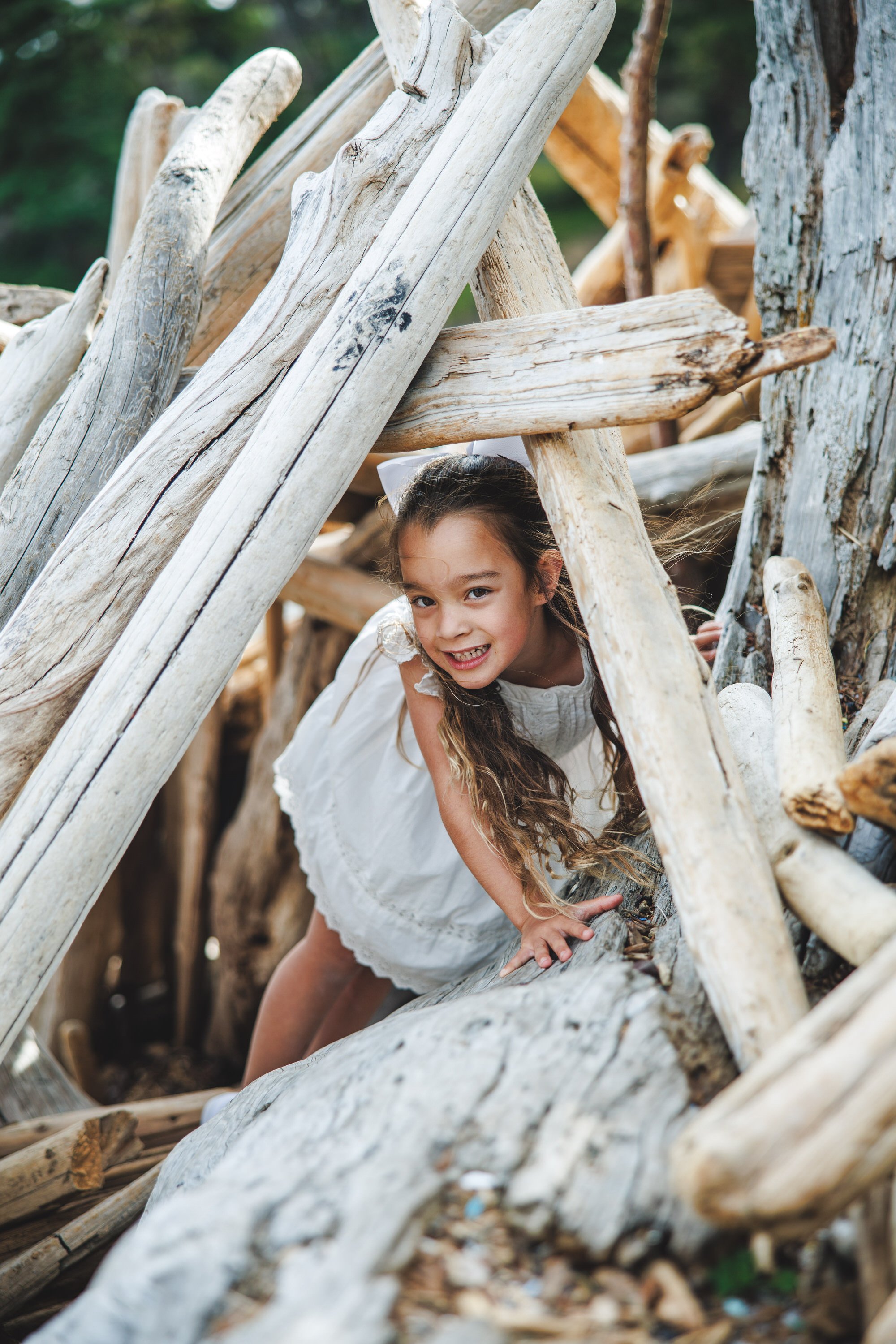 satya-curcio-family-portraits-near-lake.jpg