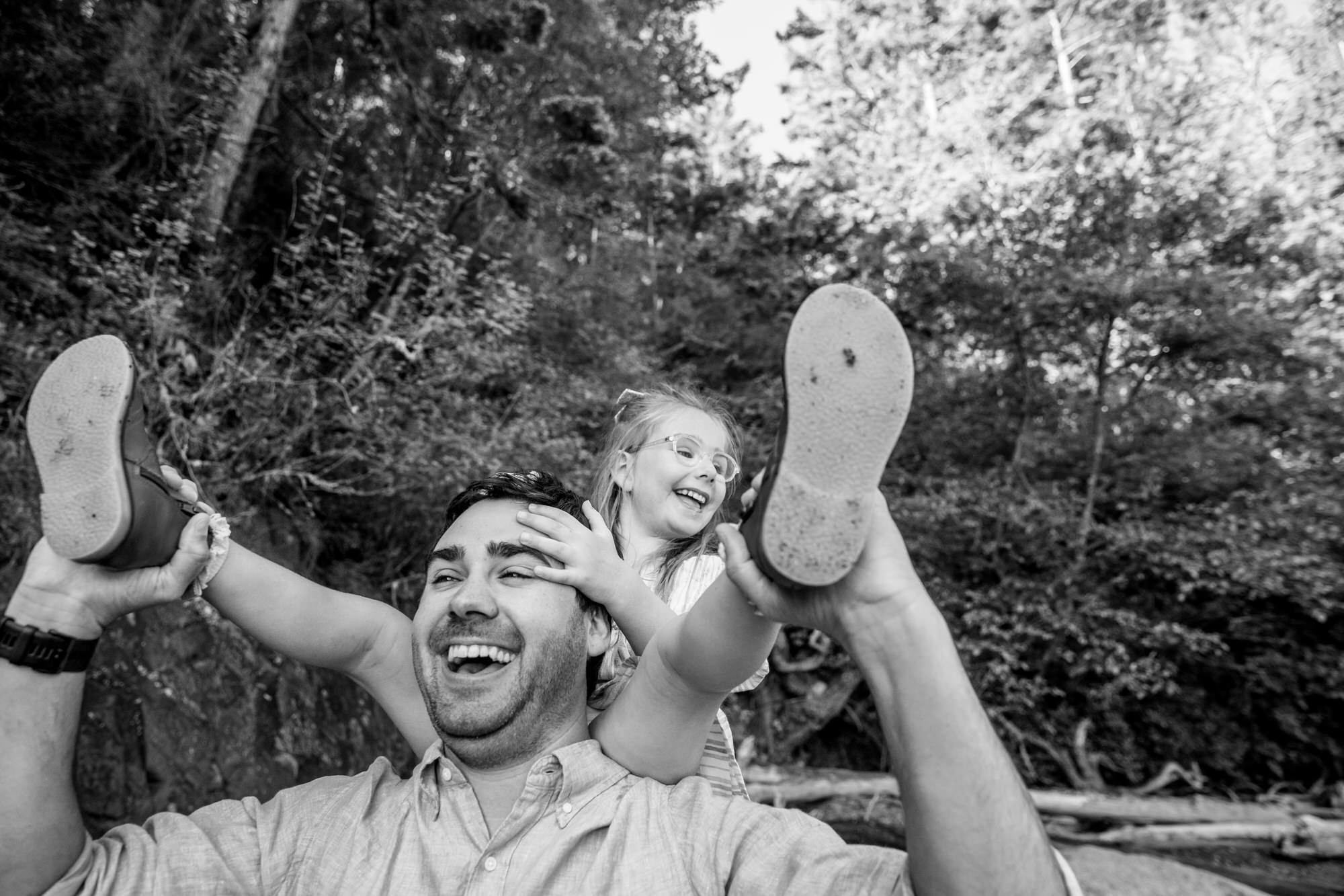 outdoor-portrait-san-juan-islands-by-satya-curcio.jpg