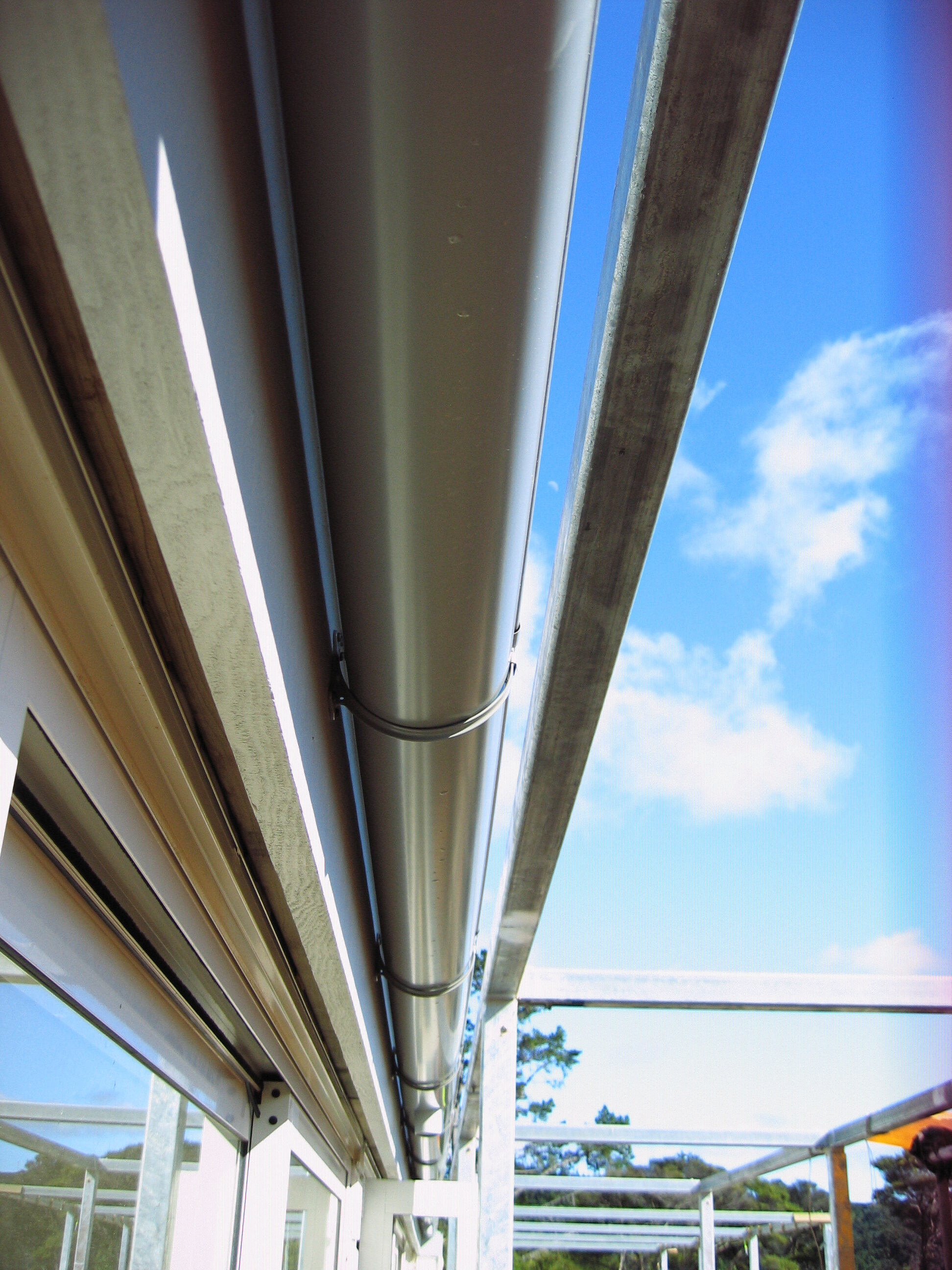 HALO 150 half round powder coated aluminium residential spouting with external brackets - continuous group New Zealand 3..JPG