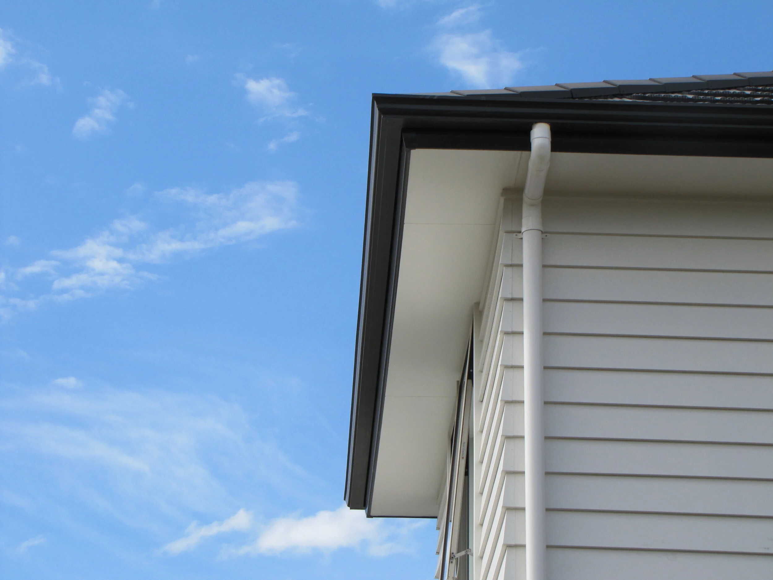 180mm N-line powder coated fascia - continuous group New Zealand 6..JPG