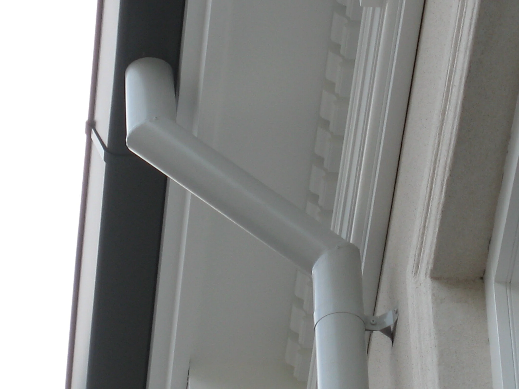 80 mm round powder coated aluminium downpipes - continuous group New Zealand 1..jpg