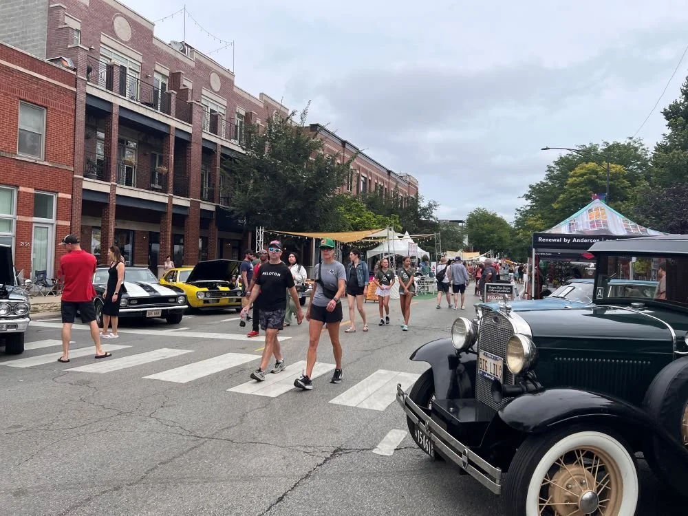 A Local’s Guide to Dining &amp; Shopping in Roscoe Village Chicago