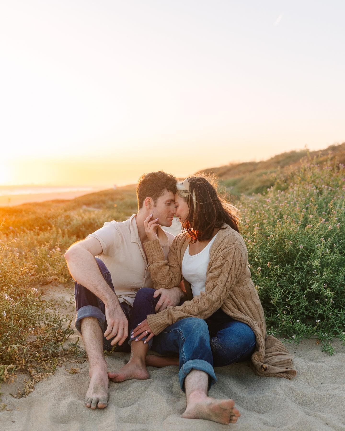 Counting down the days until these two get married&hellip;. Saturday can&rsquo;t come soon enough! 🎉🤍💍 

#socalphotographer #socalweddingphotographer #huntingtonbeach #ocphotographer #ocweddingphotographer #couplephotoshoot #socalwedding