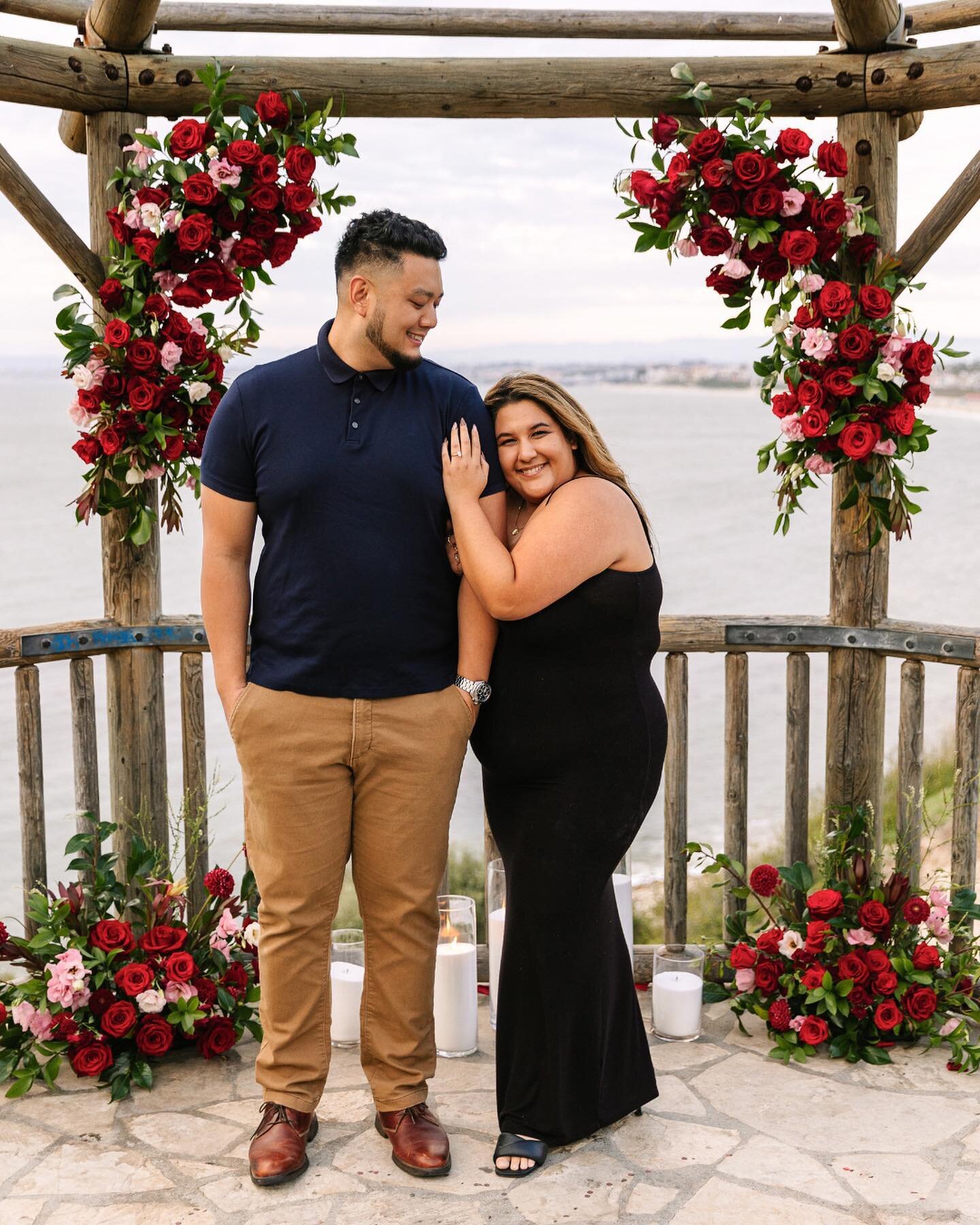 Shooting a proposal is pretty cool, but when it&rsquo;s your friends it&rsquo;s even cooler. Couldn&rsquo;t be more excited for Matt and Andria, they are the best 🥲🤍

Many hours spent in the news room with Andria listening to PTX and not getting an