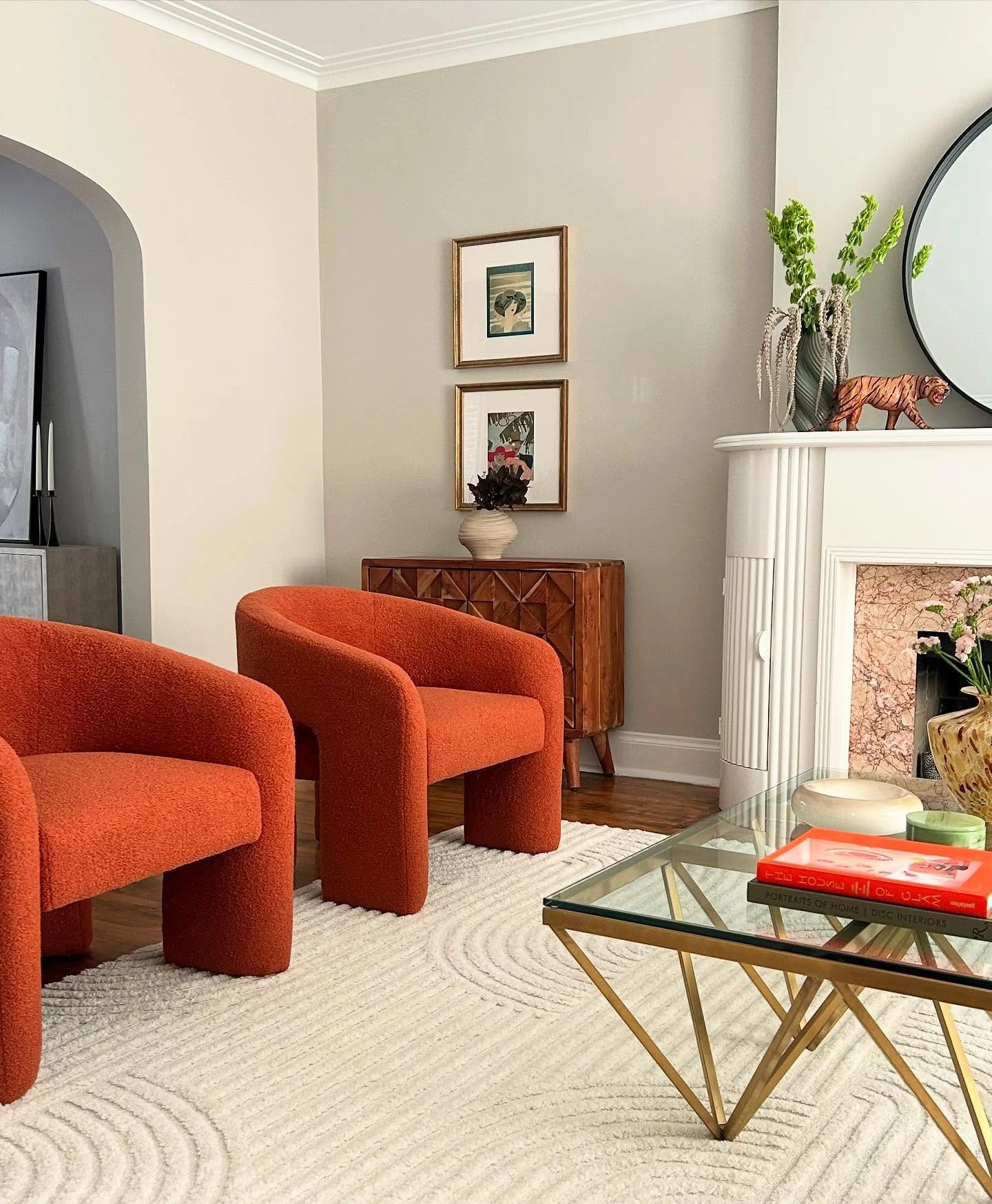 We are loving these burnt orange chairs in our Grenview install ✨😍✨

#livingroomdecor #livingroomstyling #livingroominspiration #beautifulinteriors #homeswithcharacter #colourinspiration