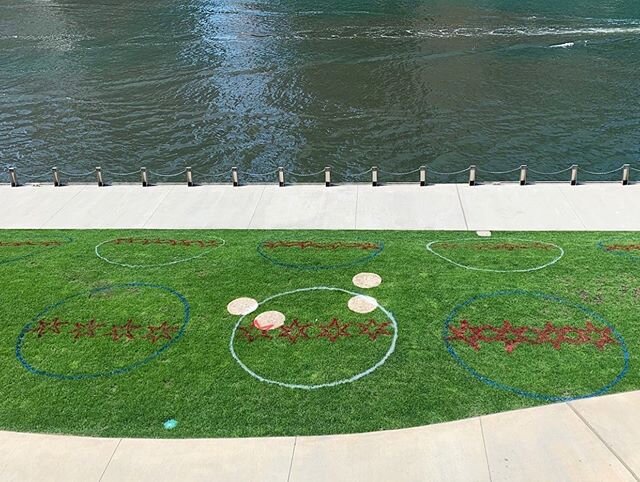 Social distancing circles along Chicago&rsquo;s Riveralk prior to opening! ⁣
⁣
Big thanks to Matthew, John, Francisco, and Octavio for the sod work and painting a fun yet safe concept to help guests continue to practice social distancing. &ldquo;Colo