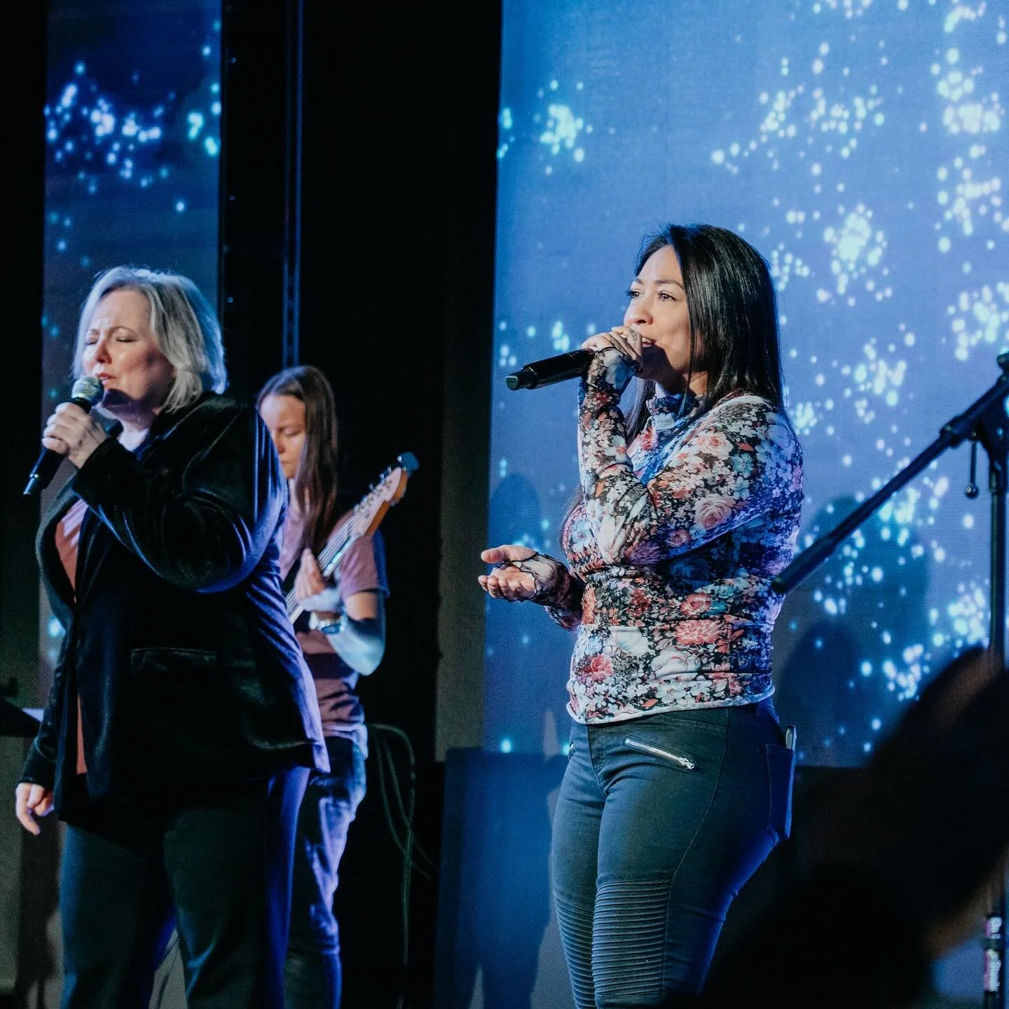 Both services are on today at 9 &amp; 10:45 AM!

Join us in person or online on YouTube - kingschurchkc (link in bio)

We&rsquo;re excited to worship together today!