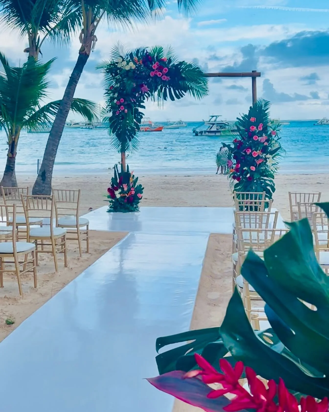 Dreaming of a destination wedding? Let&rsquo;s make it unforgettable! ✨

Planning a wedding miles away can feel overwhelming, but with my expertise, it&rsquo;s nothing short of magical. 

From choosing the perfect location to coordinating every last 