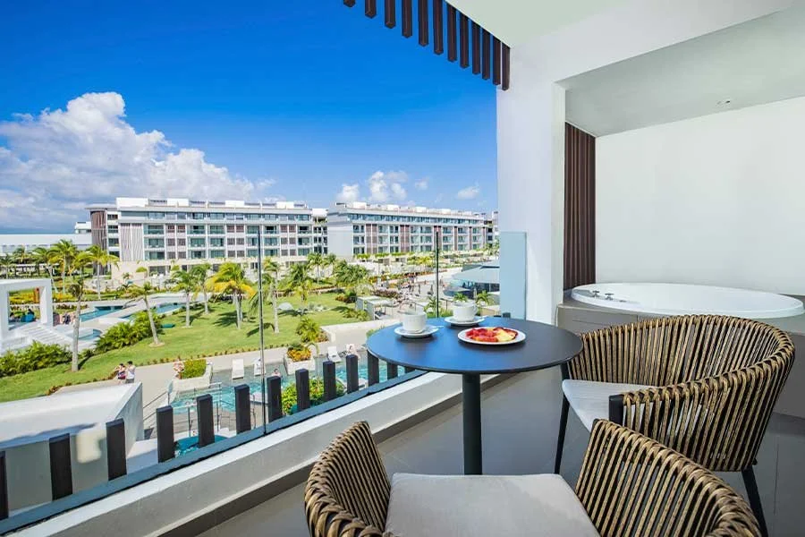 junior-suite4-majestic-elegance-costa-mujeres (1).jpg