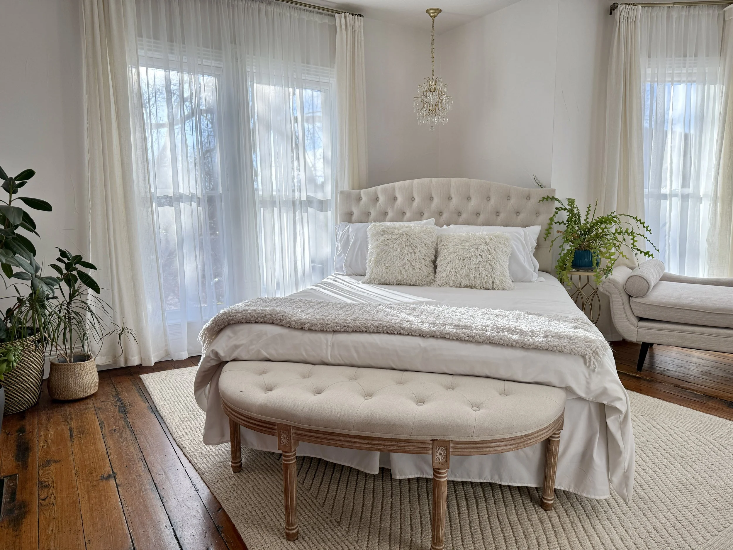 Stunning boudoir suite, rental photography studio colorado springs