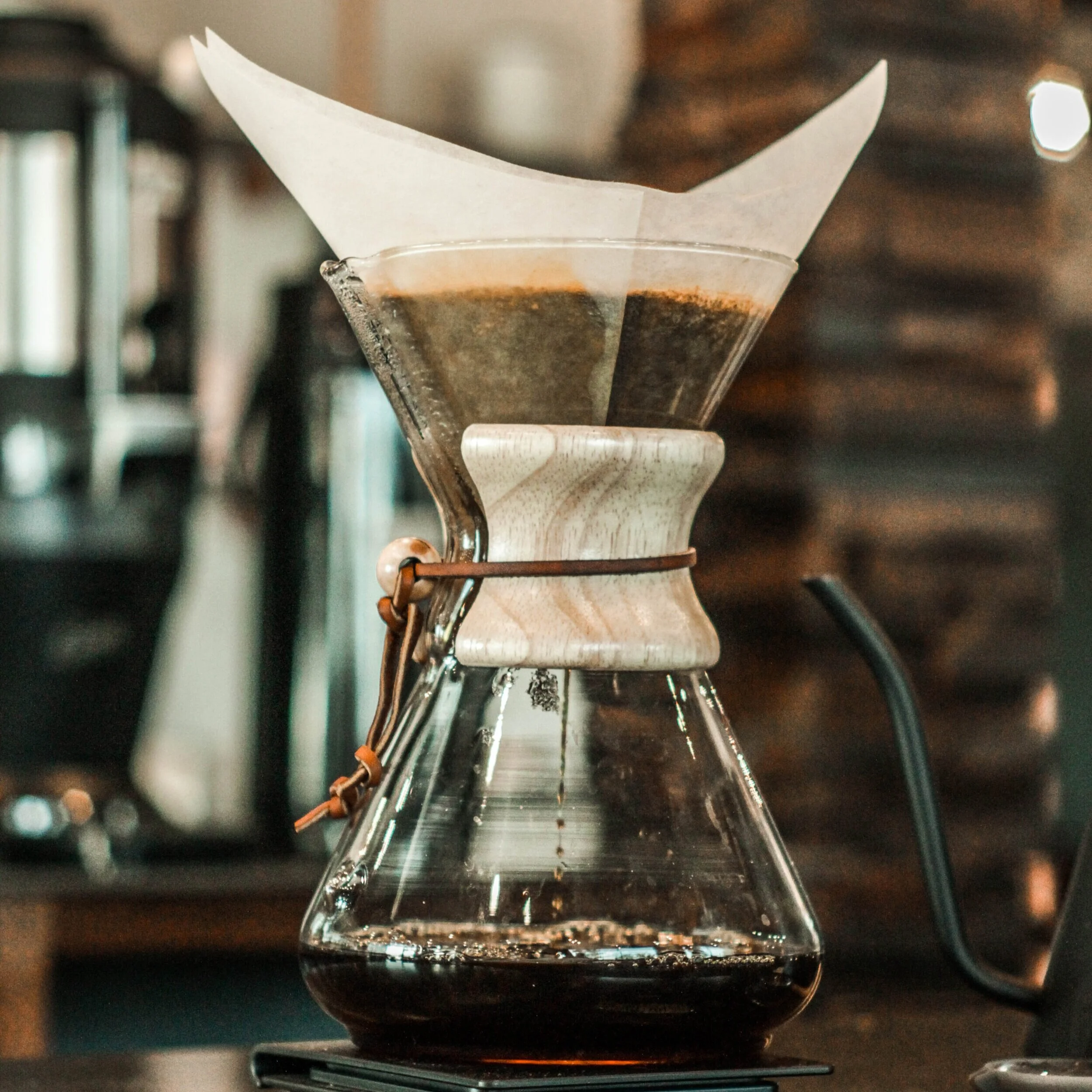 Chemex+Coffee+Maker+On+Scales
