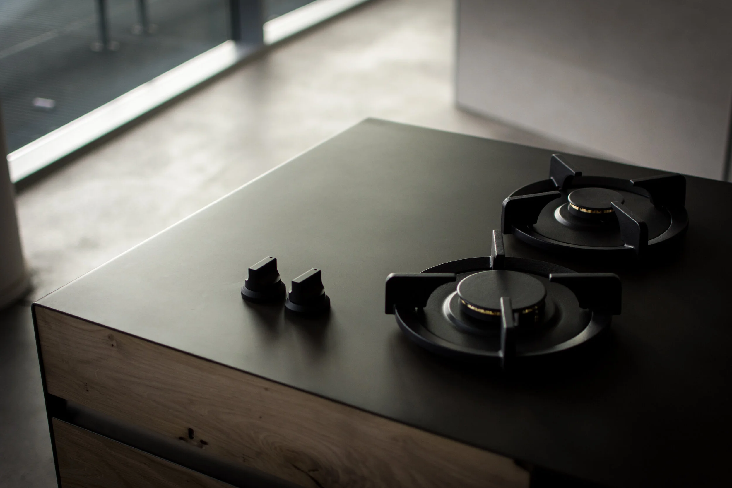 Gas stove in black