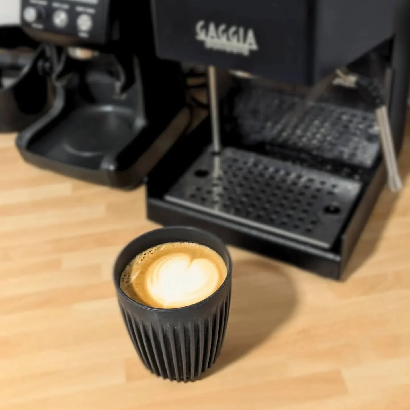 The Gaggia Classic Pro is a seriously impressive machine for whipping up amazing flat whites #flatwhiteart