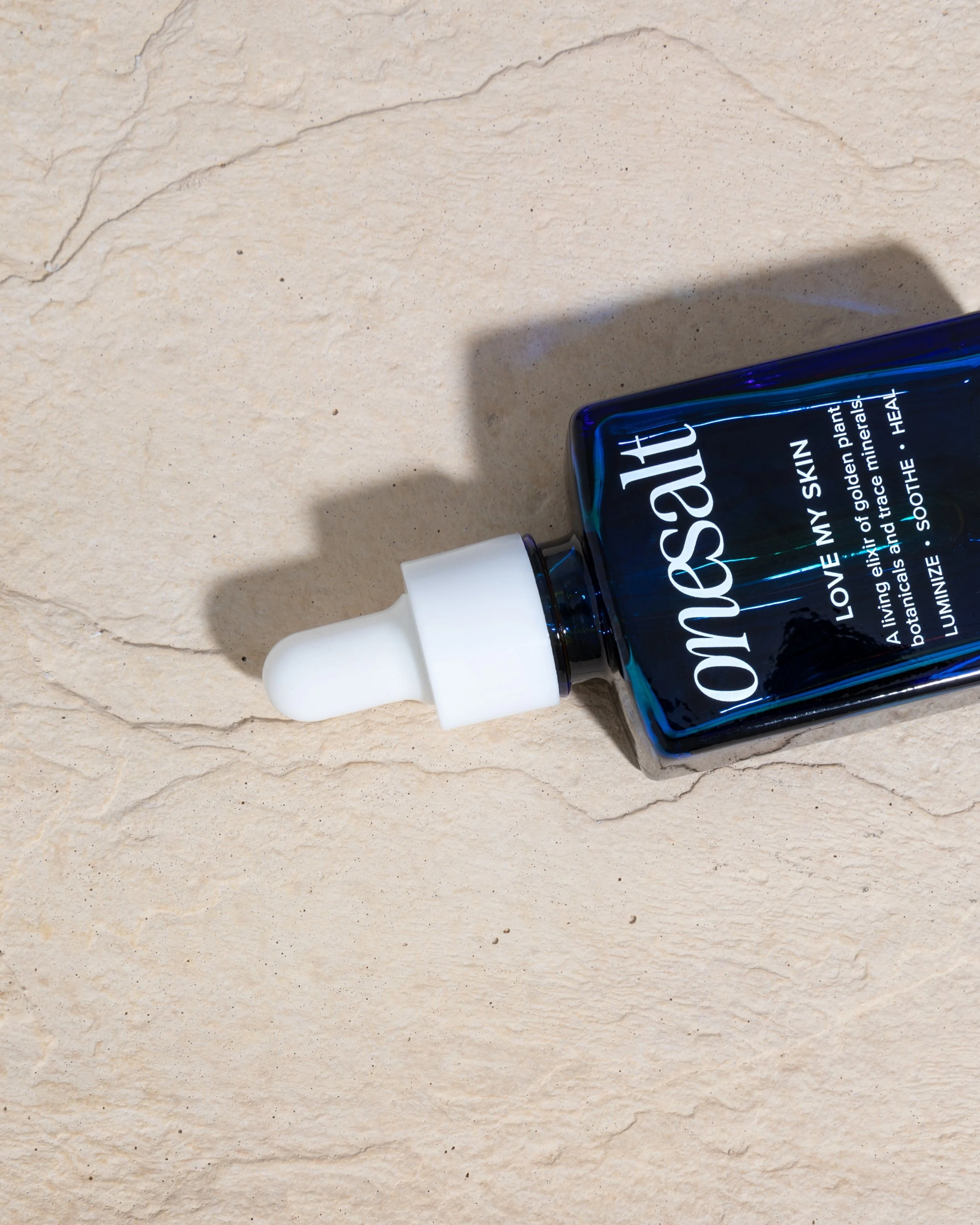onesalt+FaceOil+DetailB+__Print300dpi.jpeg