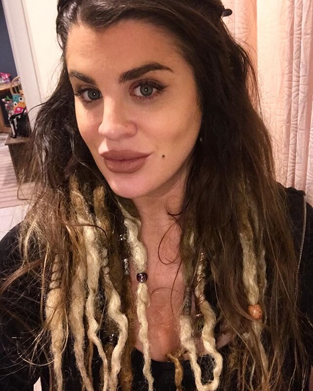 This is my only pic of when @sambluetattoo put dreads in my hair. It didn&rsquo;t last long 😂

I&rsquo;m accepting watercolor commissions right now during the quarantine! If you would like a painting email me at Taratattoo12@gmail.com and shoot me y