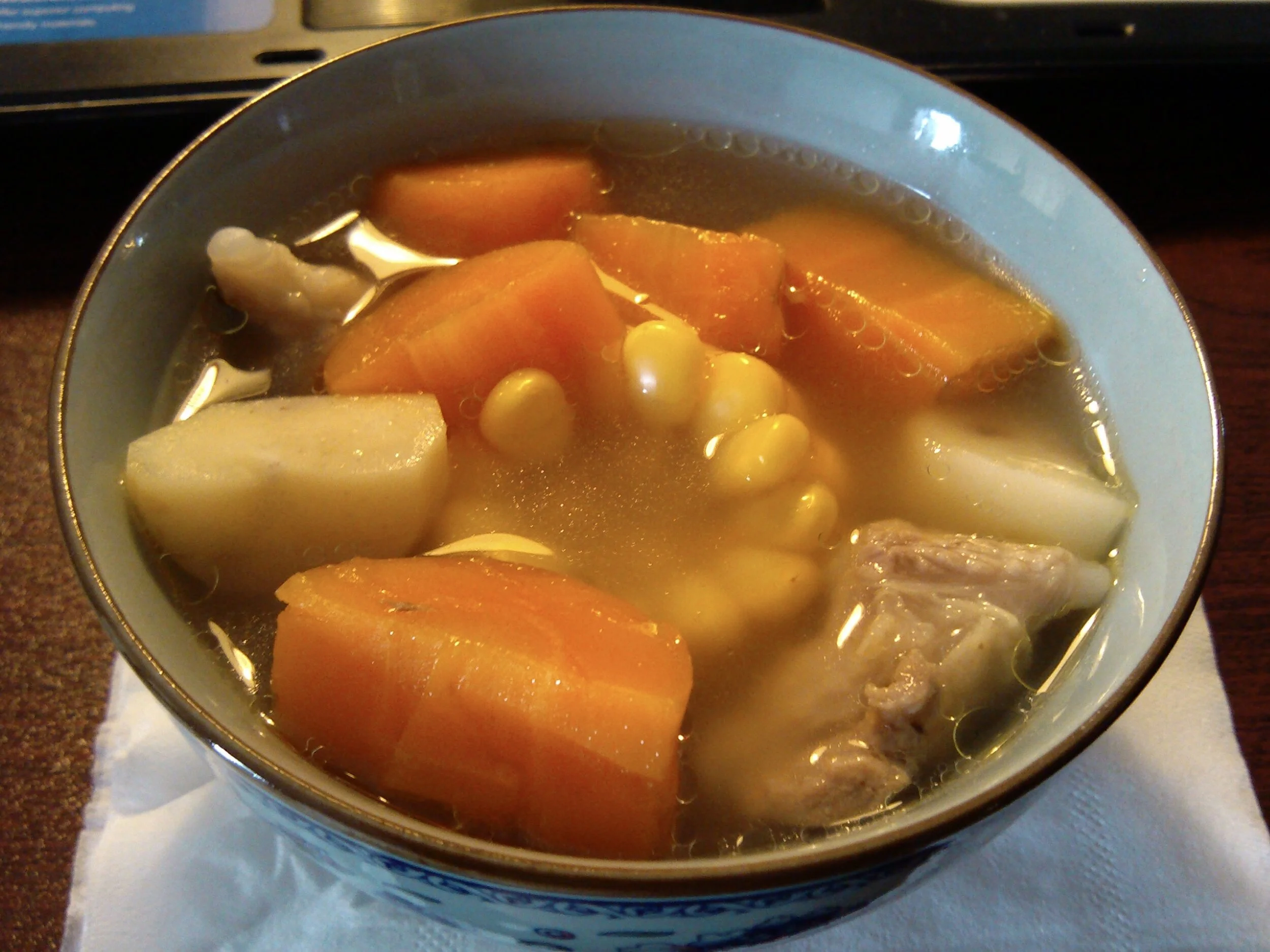 Nourishing Cantonese soup for warmth and health