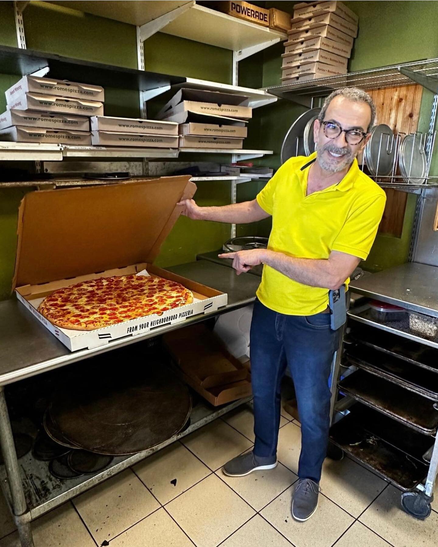 Rome&rsquo;s Pizza has been around since 1986 thanks to Gus, our awesome founder! His passion for merging gourmet and traditional recipes (at competitive prices) has led to the three decades long success of our multiple locations. From our family to 