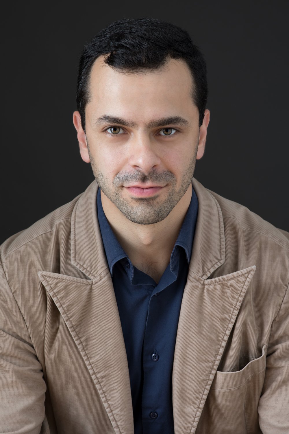 Actor's headshot. Portraying confidence