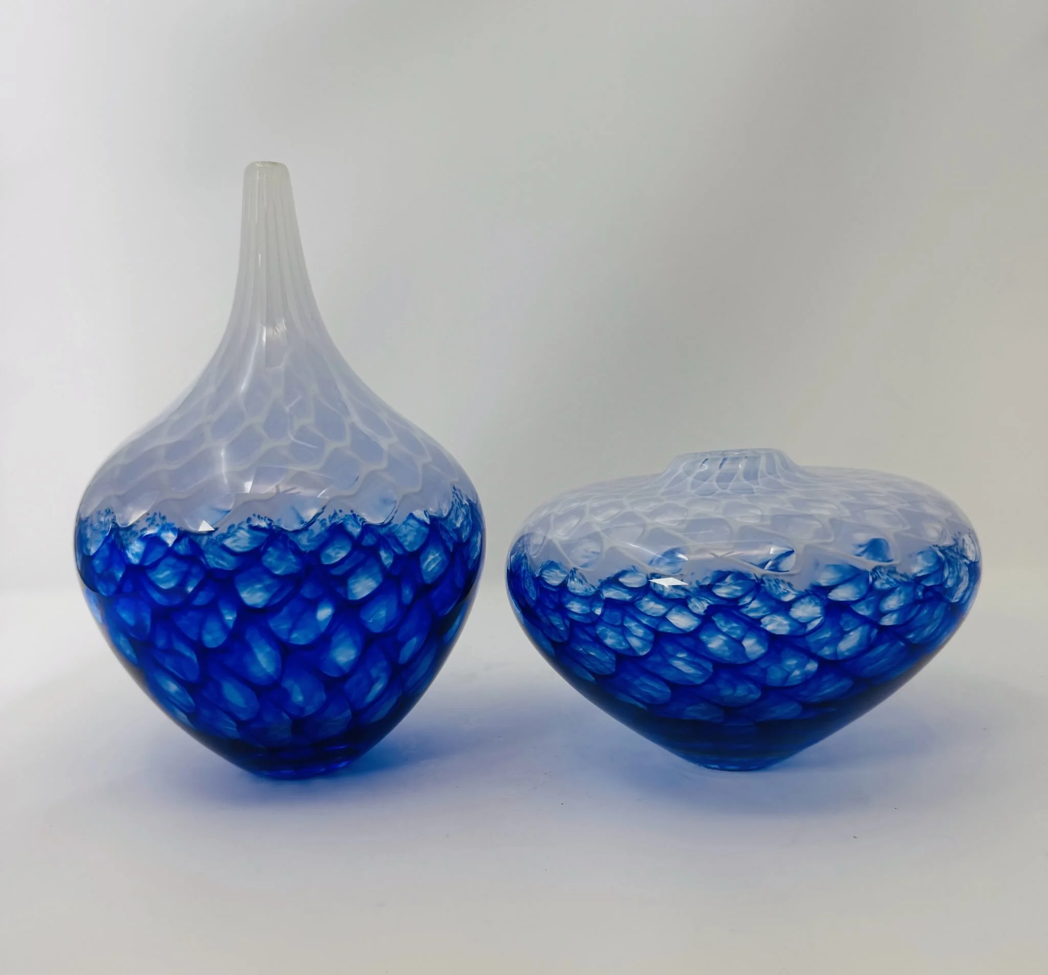 Vases blue and white 10052025.JPEG
